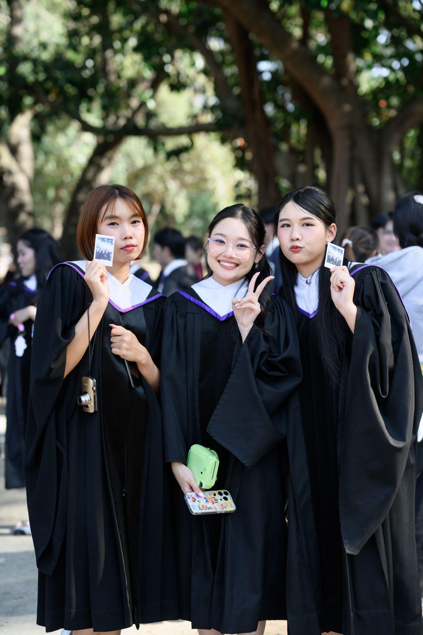 ผลงานรับปริญญา มหาวิทยาลัยเชียงใหม่ โดย มุมห้อง Photo ภาพที่ 16