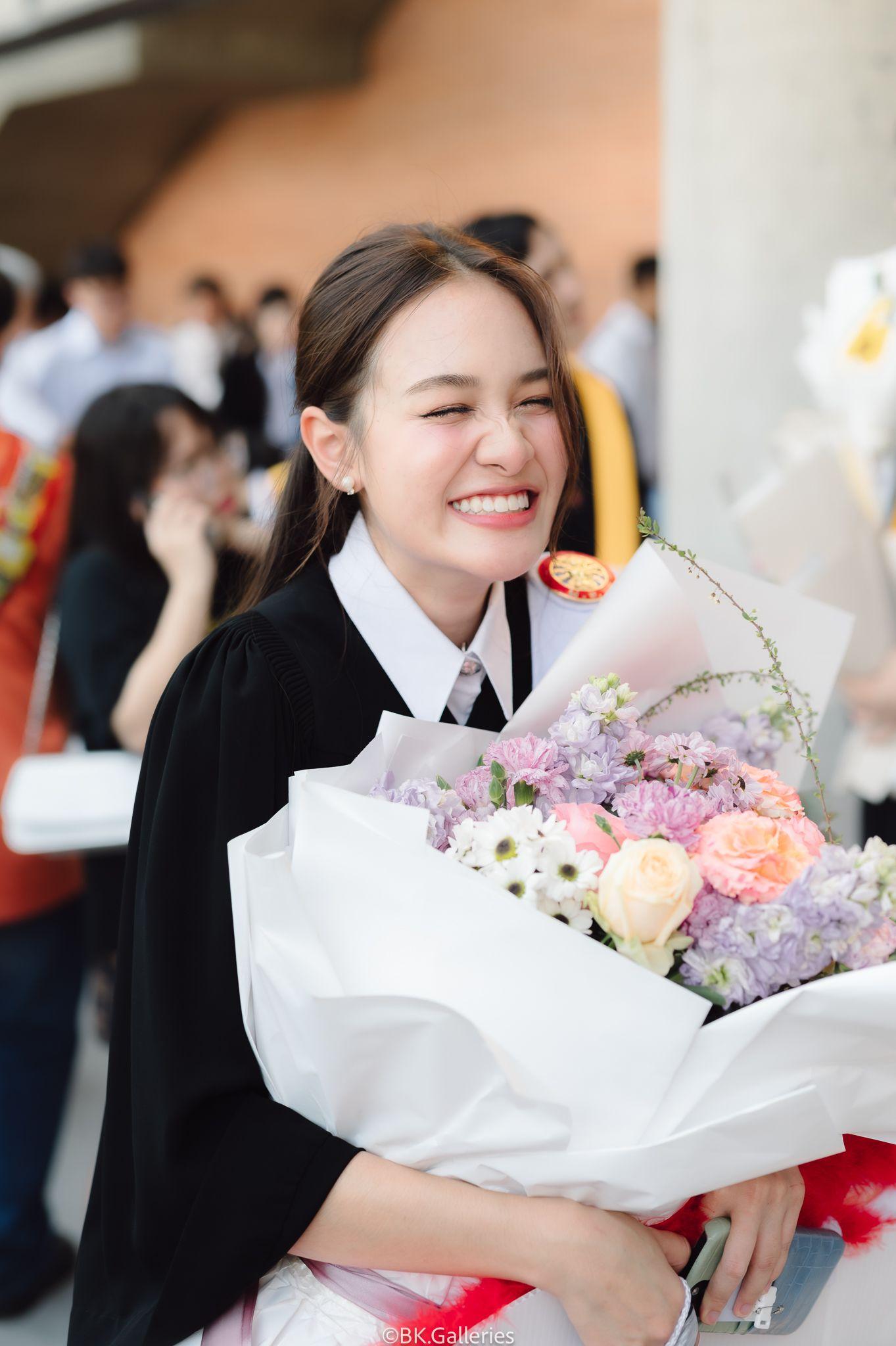 ผลงานรับปริญญา มหาวิทยาลัยธรรมศาสตร์ โดย BK.Galleries ภาพที่ 8
