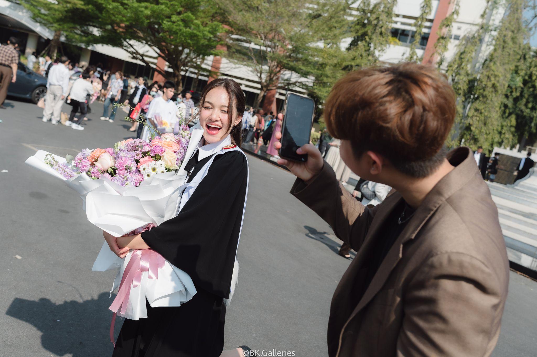ผลงานรับปริญญา มหาวิทยาลัยธรรมศาสตร์ โดย BK.Galleries ภาพที่ 14