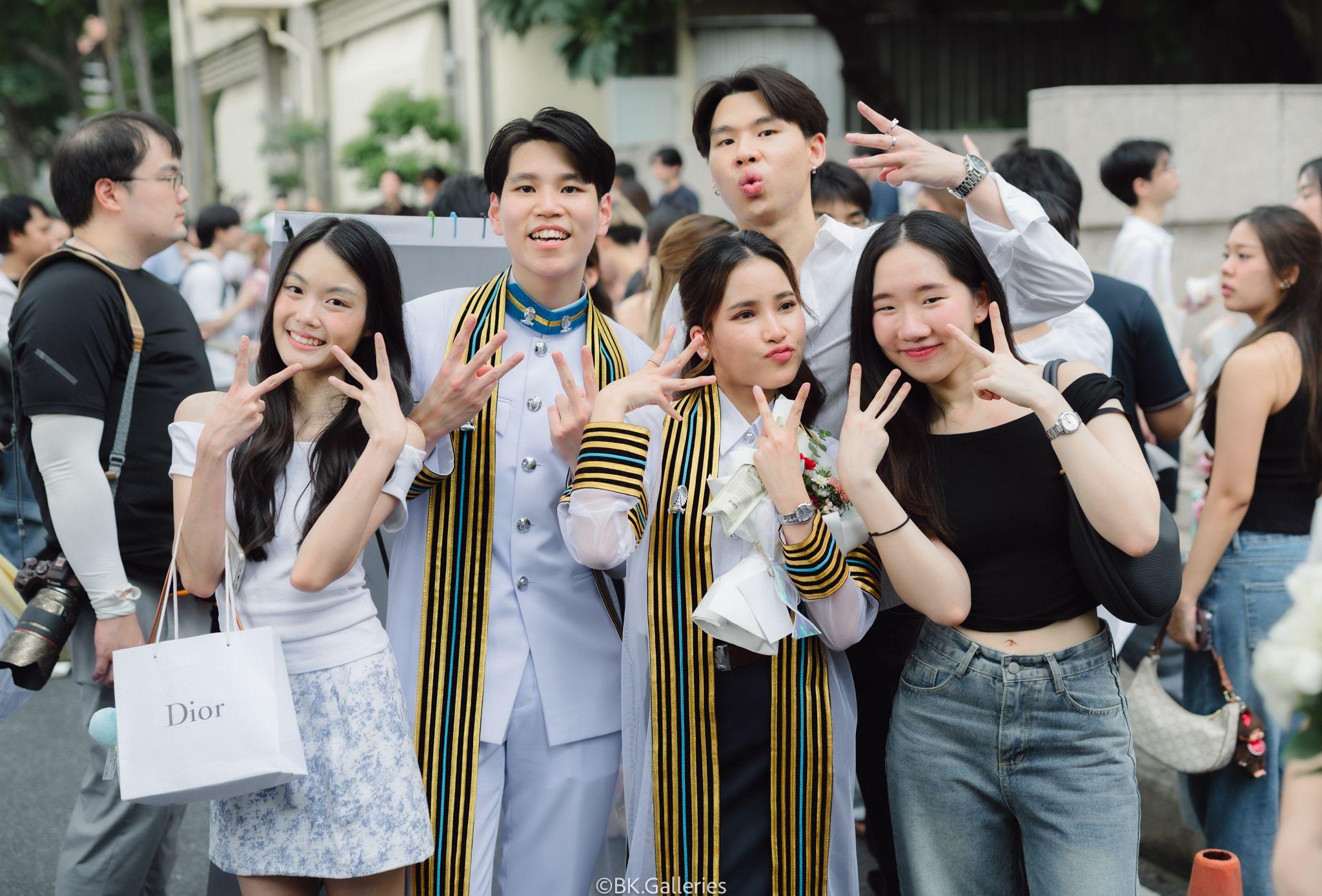 ผลงานรับปริญญา จุฬาลงกรณ์มหาวิทยาลัย โดย BK.Galleries ภาพที่ 16
