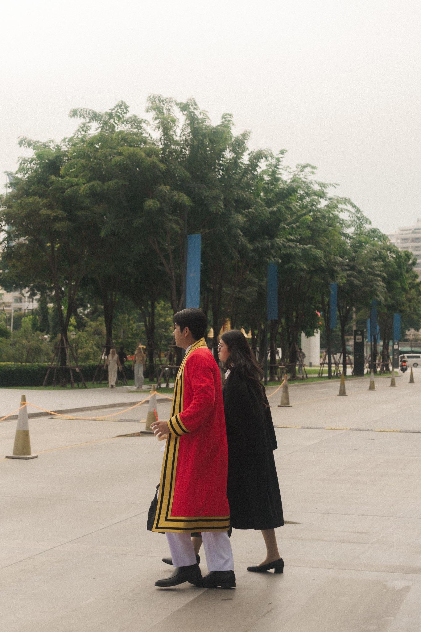 ผลงานรับปริญญา โดย Dala.grad ภาพที่ 2