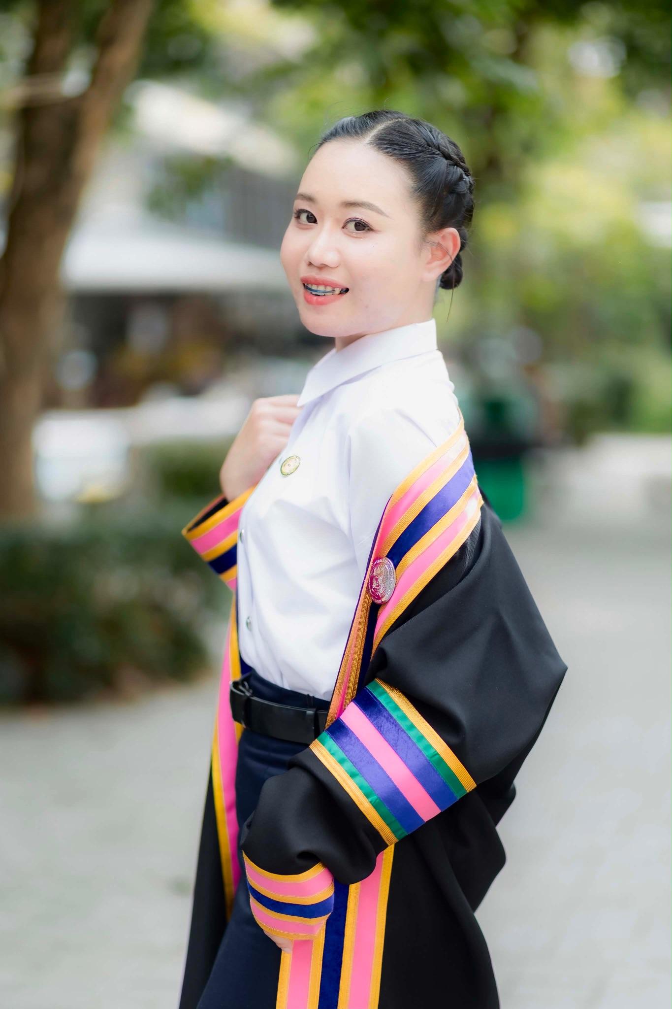 ผลงานรับปริญญา โดย PhotoBright ภาพที่ 3