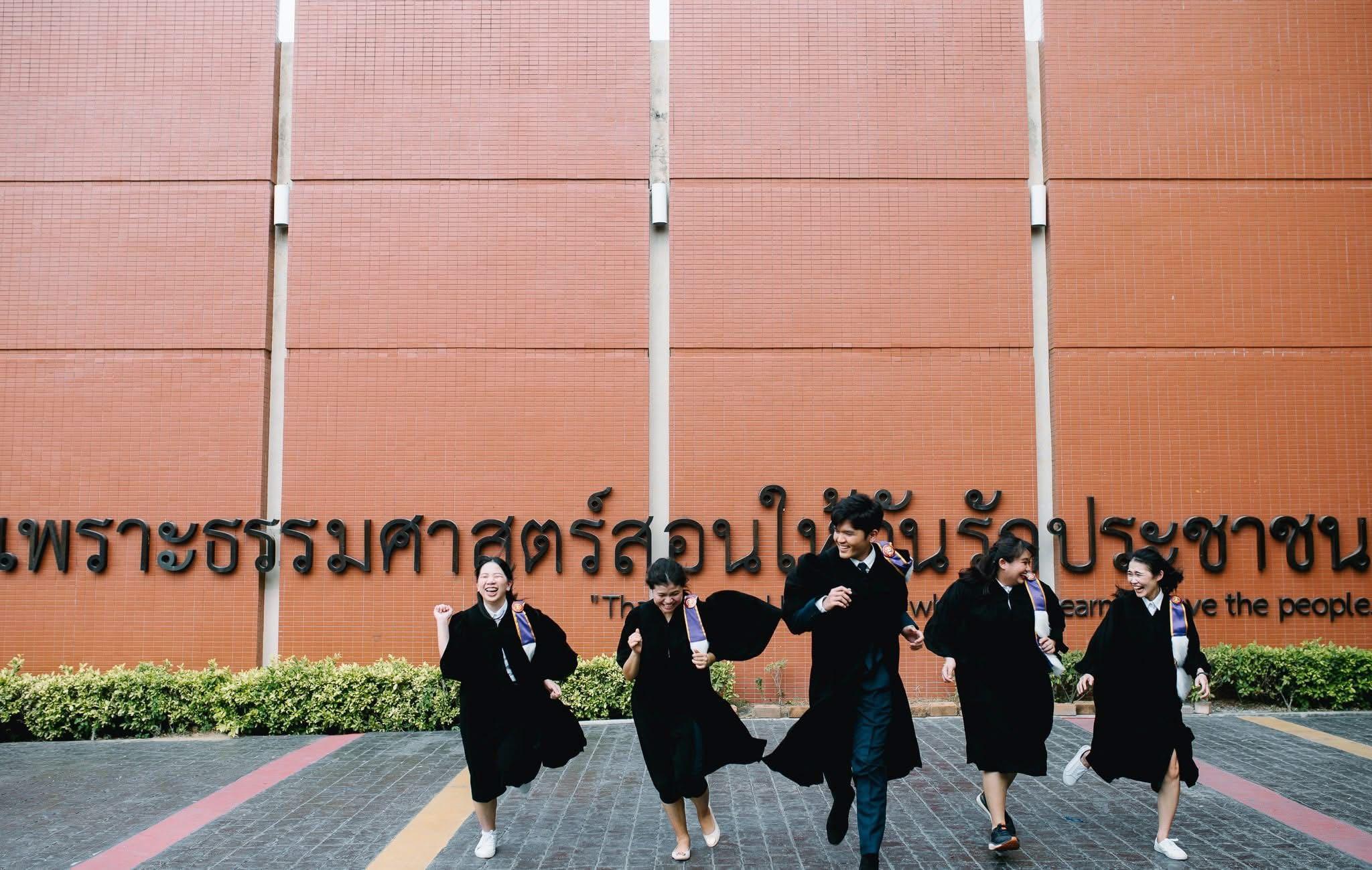 ผลงานรับปริญญา มหาวิทยาลัยธรรมศาสตร์ โดย Sunday.graphy ภาพที่ 2