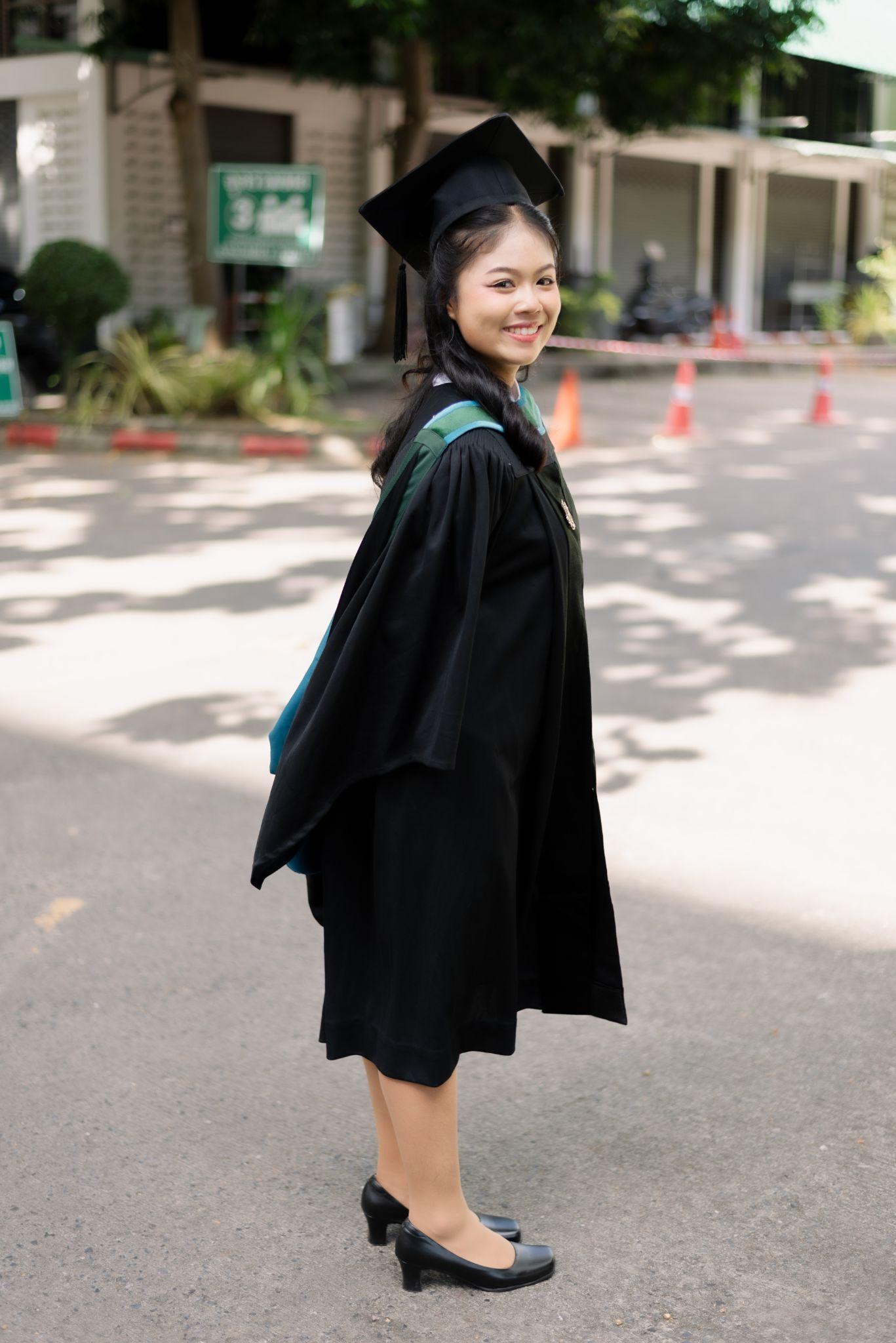 ผลงานรับปริญญา โดย ช่างภาพชื่อภูมิ ภาพที่ 2