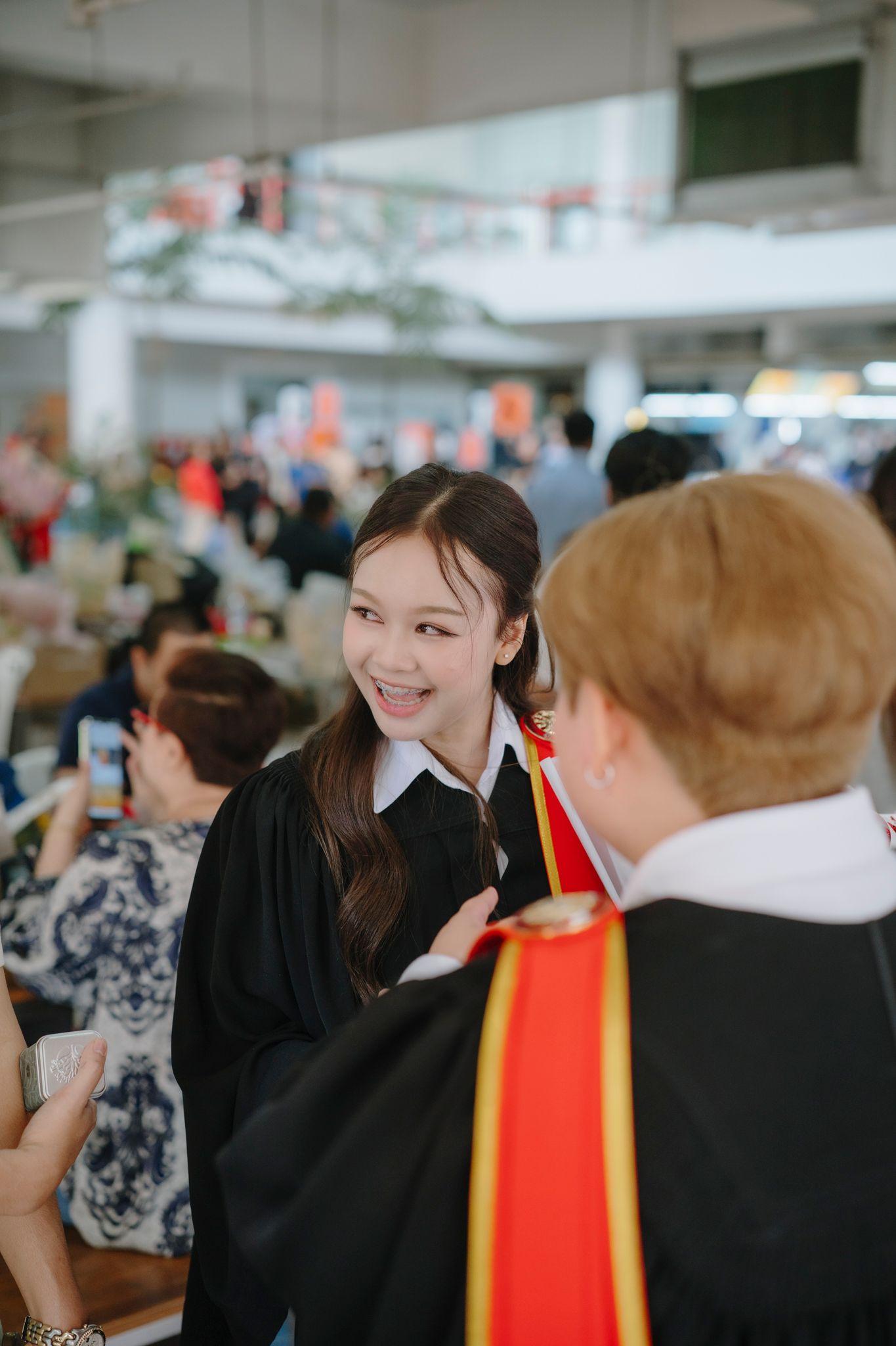 ผลงานรับปริญญา มหาวิทยาลัยธรรมศาสตร์ โดย Ks.pixels ภาพที่ 2
