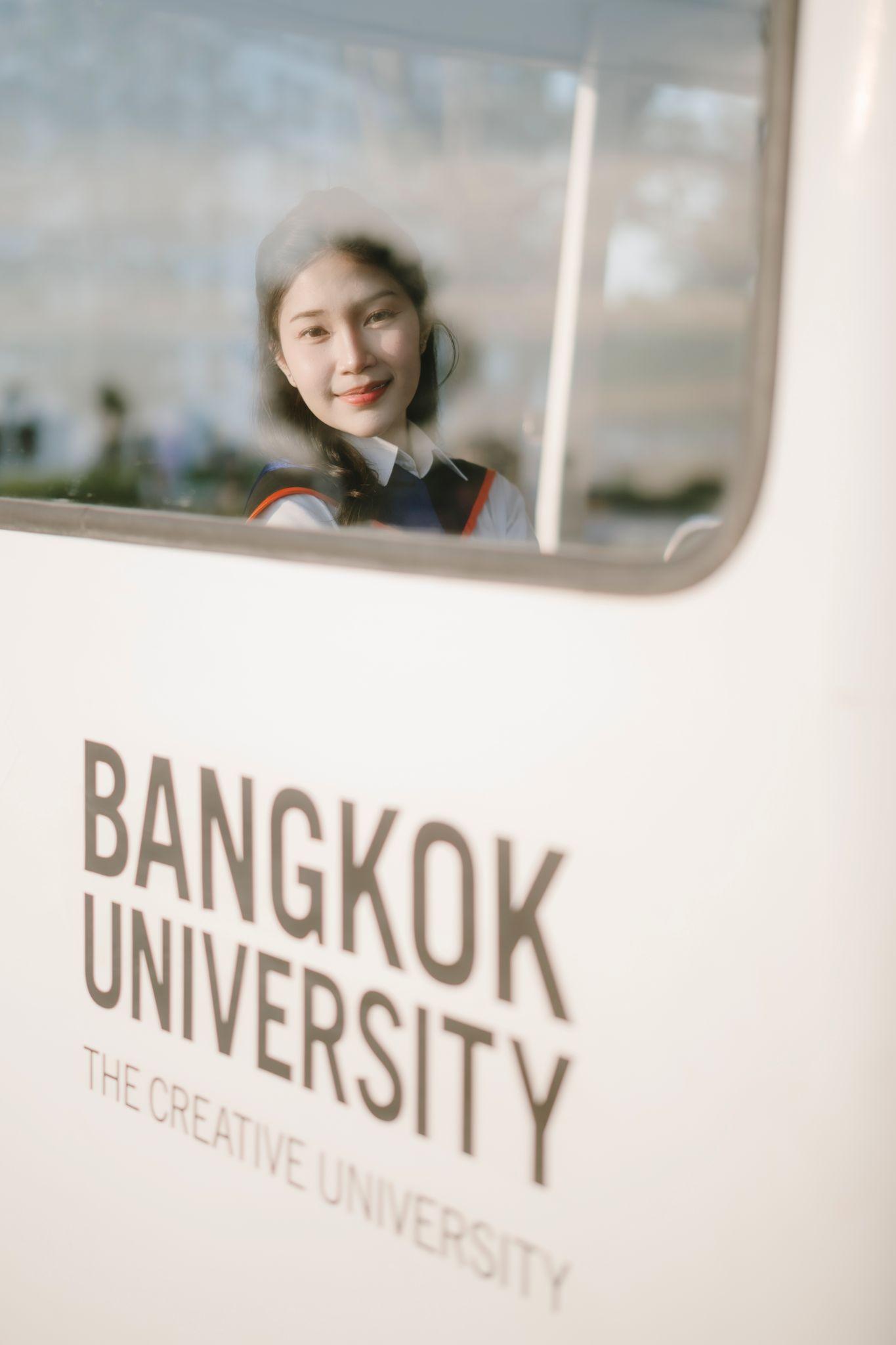 ผลงานรับปริญญา มหาวิทยาลัยกรุงเทพ โดย Ks.pixels ภาพที่ 8