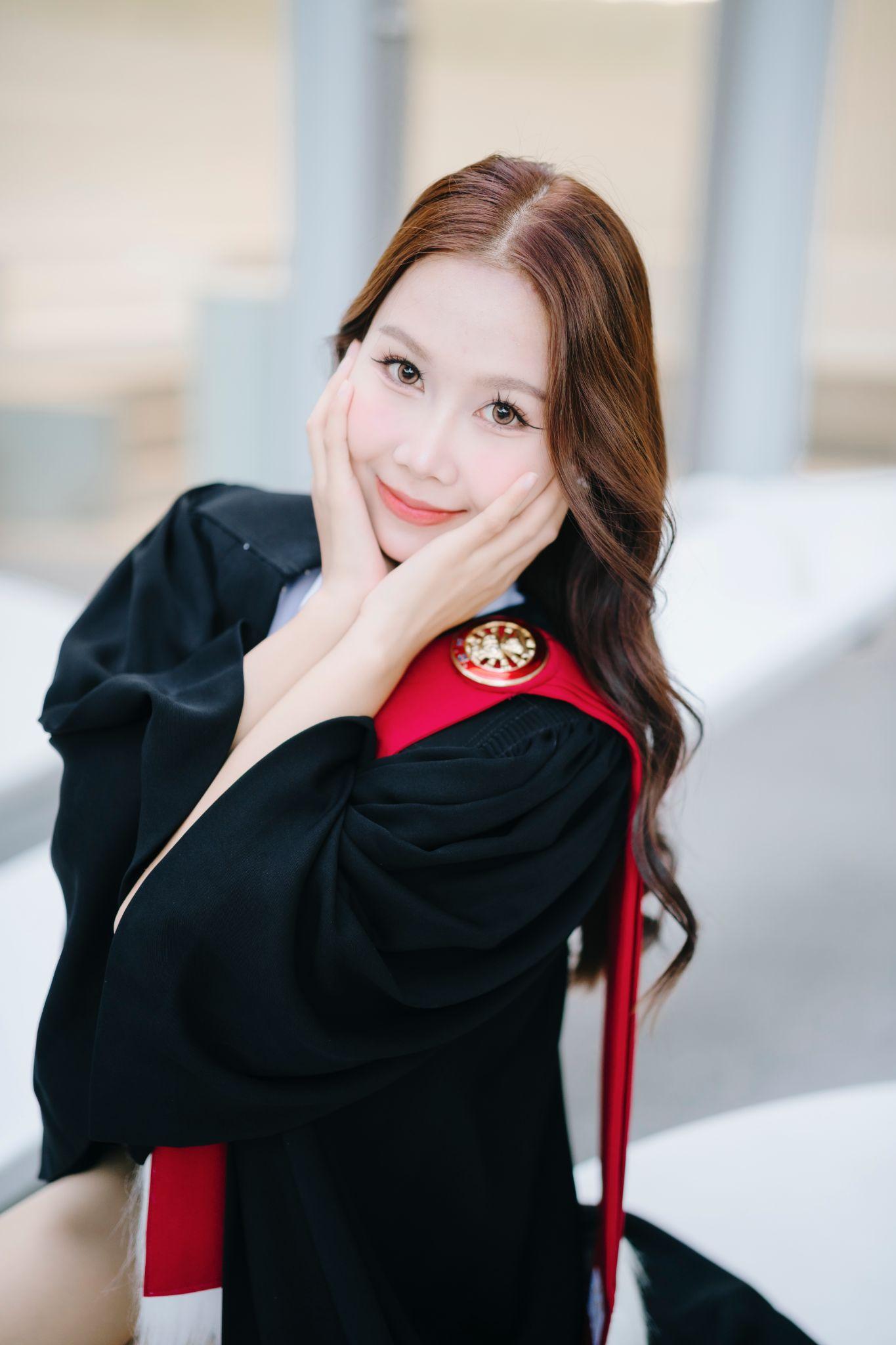 ผลงานรับปริญญา มหาวิทยาลัยธรรมศาสตร์ โดย Ks.pixels ภาพที่ 2