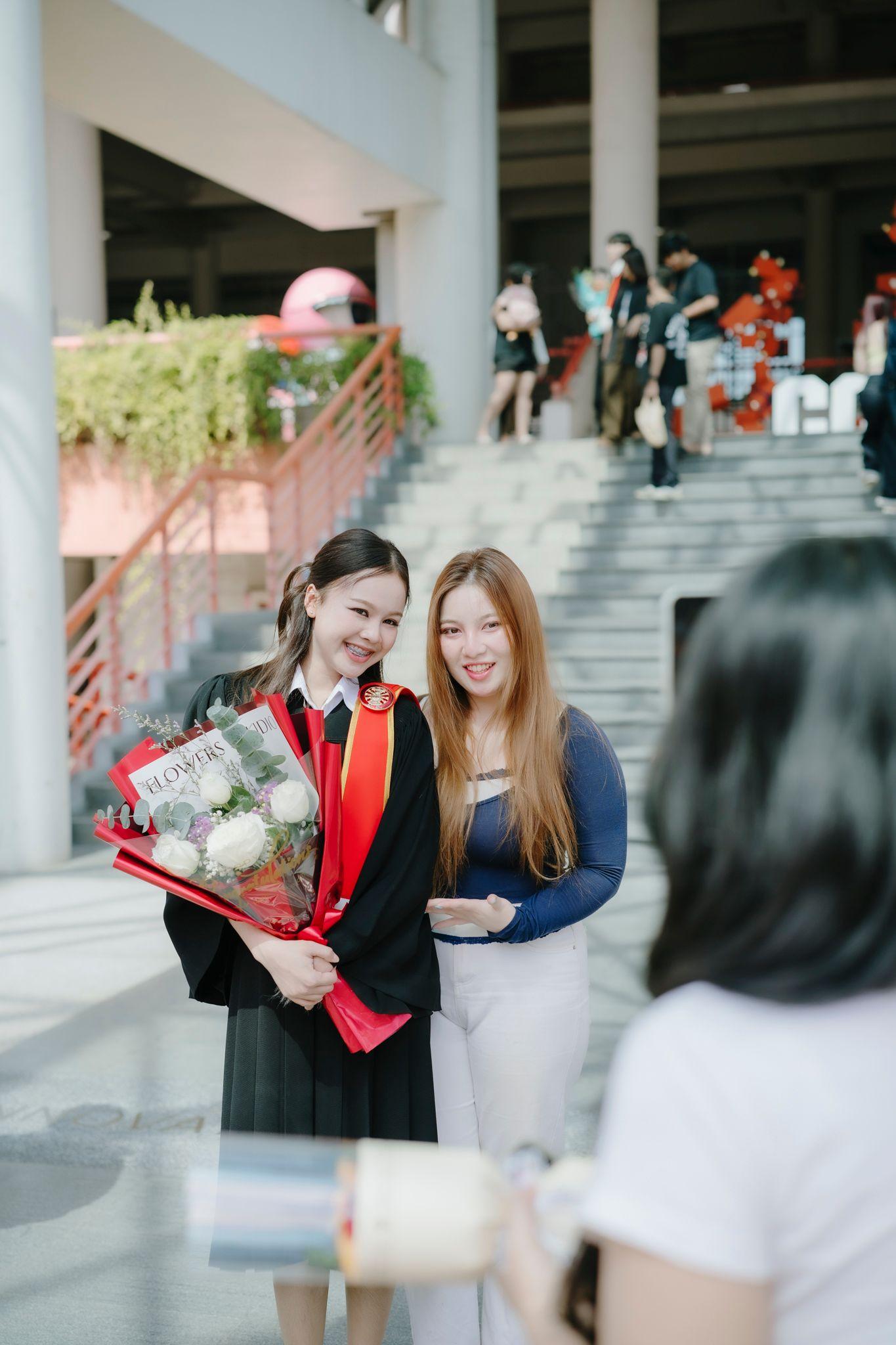 ผลงานรับปริญญา มหาวิทยาลัยธรรมศาสตร์ โดย Ks.pixels ภาพที่ 11