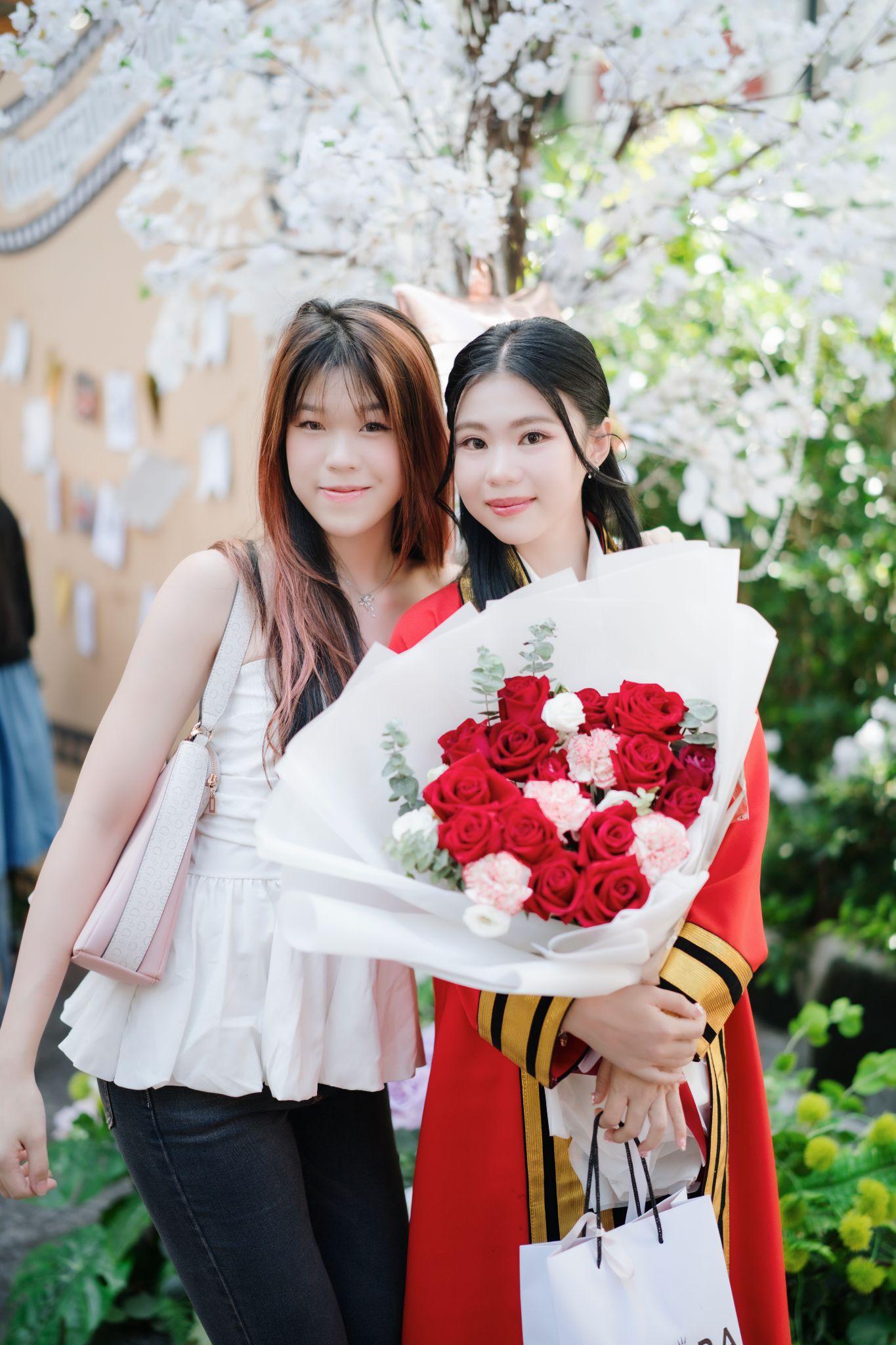 ผลงานรับปริญญา มหาวิทยาลัยเทคโนโลยีพระจอมเกล้าพระนครเหนือ โดย Ks.pixels ภาพที่ 1
