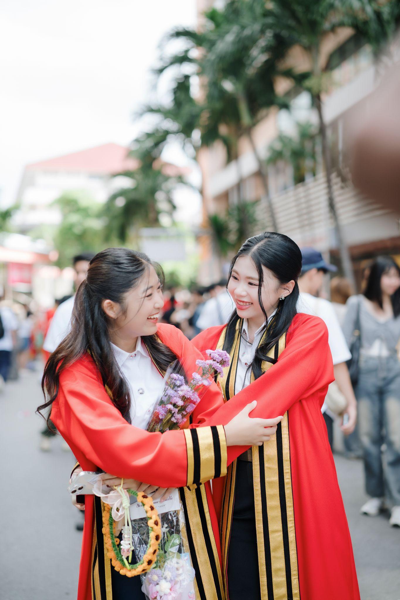 ผลงานรับปริญญา มหาวิทยาลัยเทคโนโลยีพระจอมเกล้าพระนครเหนือ โดย Ks.pixels ภาพที่ 9