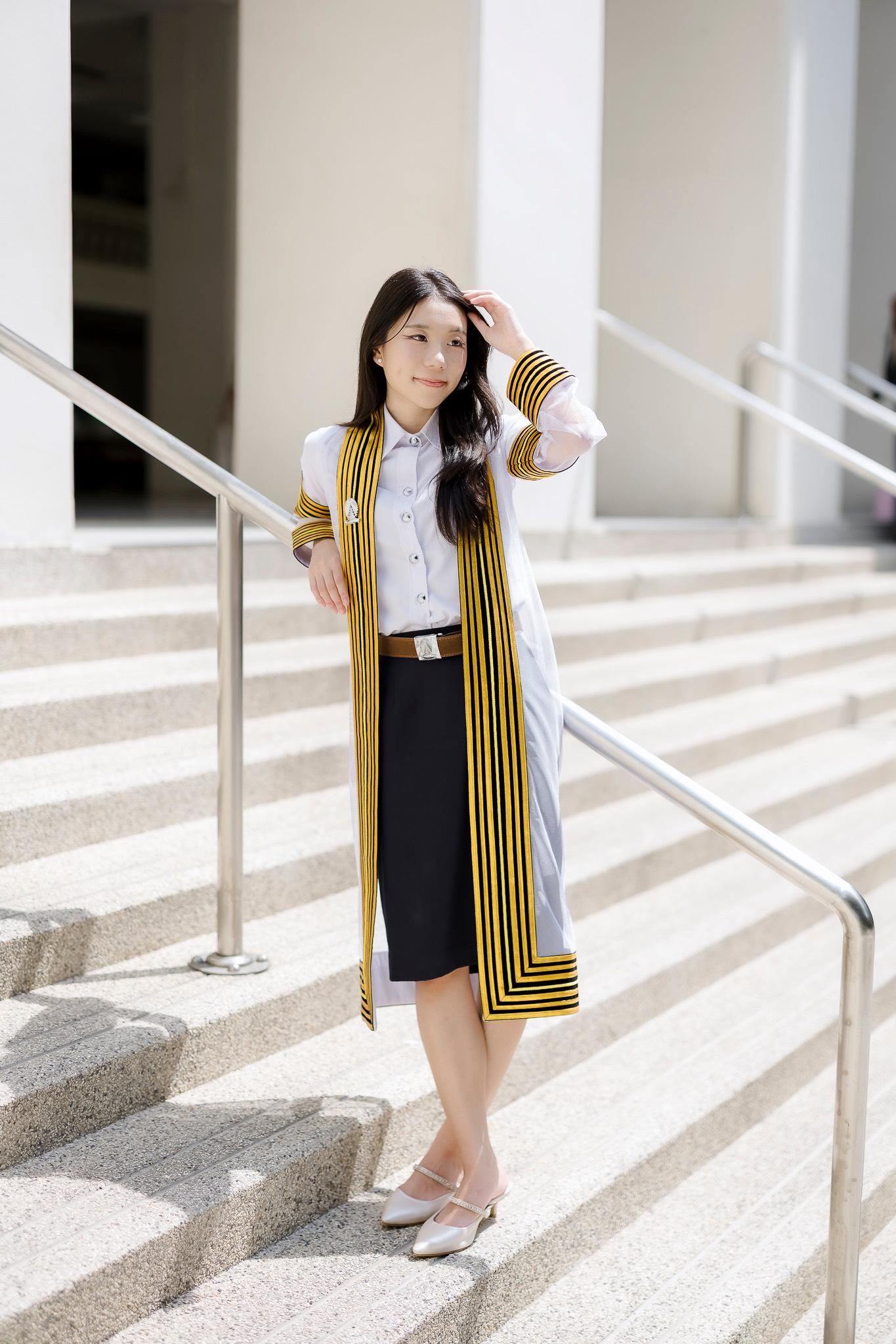 ผลงานรับปริญญา จุฬาลงกรณ์มหาวิทยาลัย โดย ข้าวถ่ายรูปเป็น ภาพที่ 17
