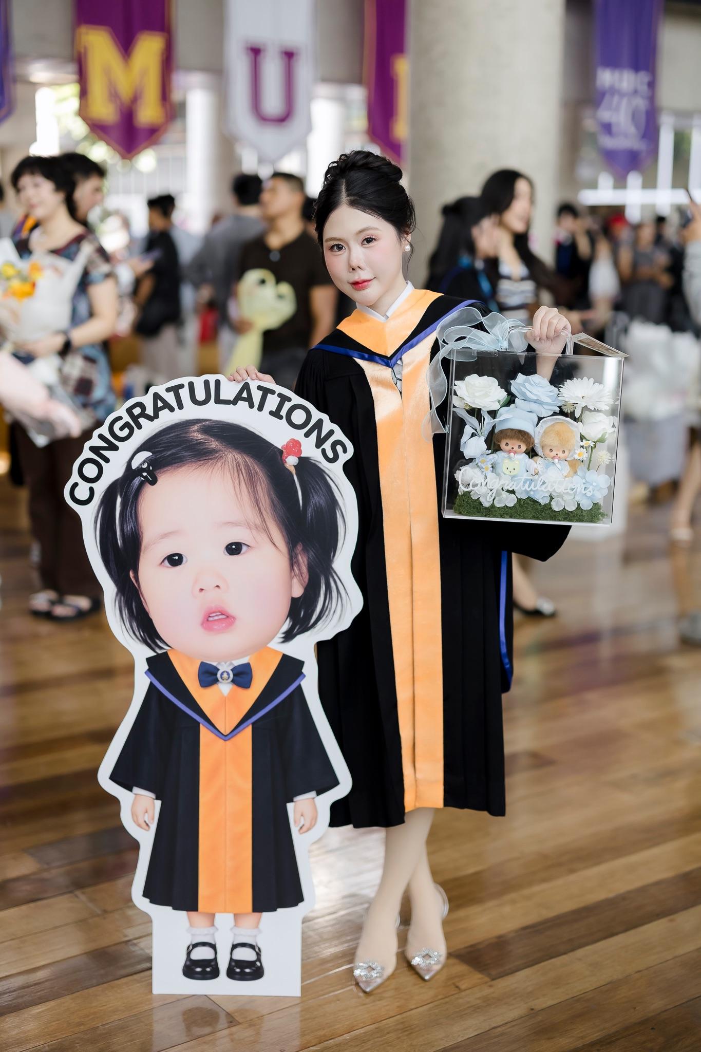 ผลงานรับปริญญา มหาวิทยาลัยมหิดล โดย ข้าวถ่ายรูปเป็น ภาพที่ 12