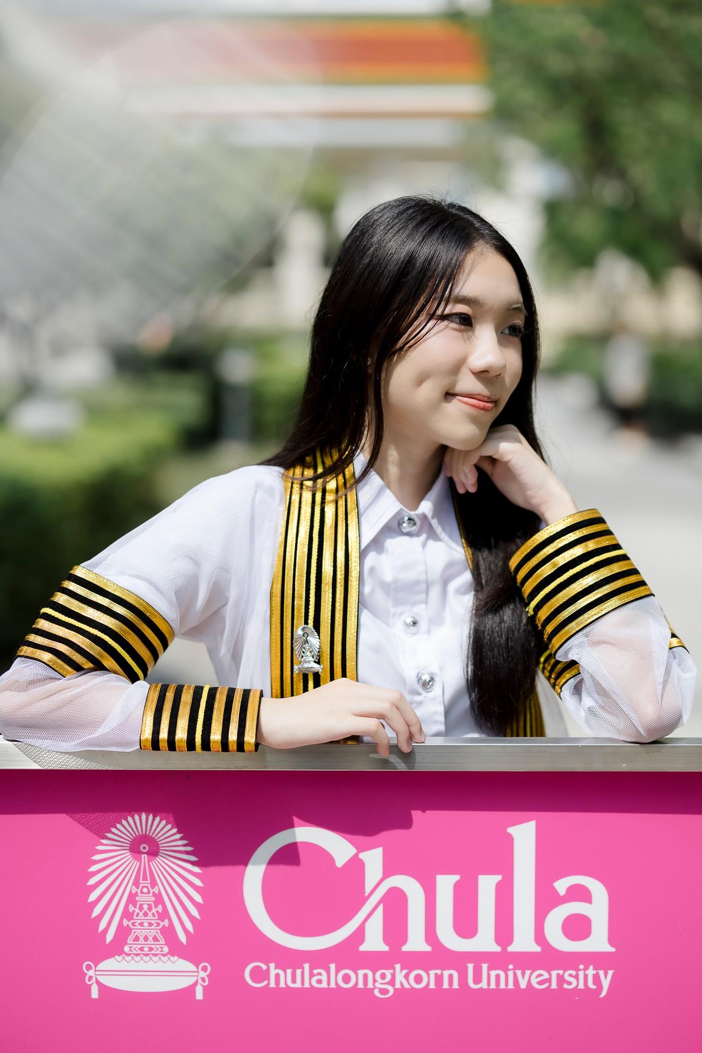 ผลงานรับปริญญา จุฬาลงกรณ์มหาวิทยาลัย โดย ข้าวถ่ายรูปเป็น ภาพที่ 5