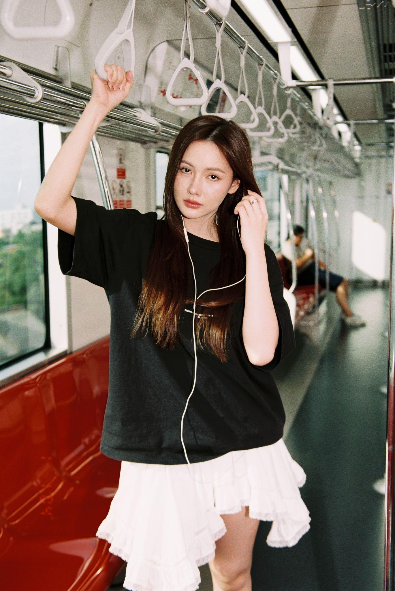 ผลงานรับปริญญา โดย AIY.YOURS ภาพที่ 4