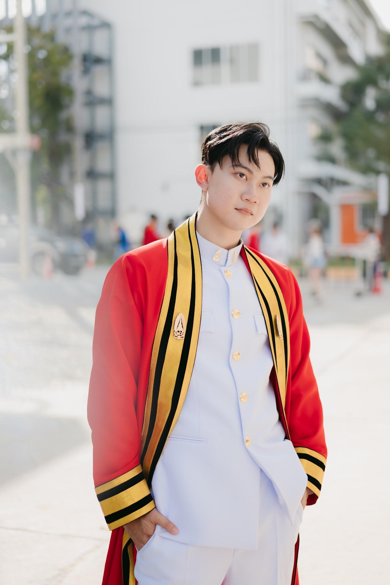ผลงานรับปริญญา มหาวิทยาลัยรามคำแหง โดย AIY.YOURS ภาพที่ 10