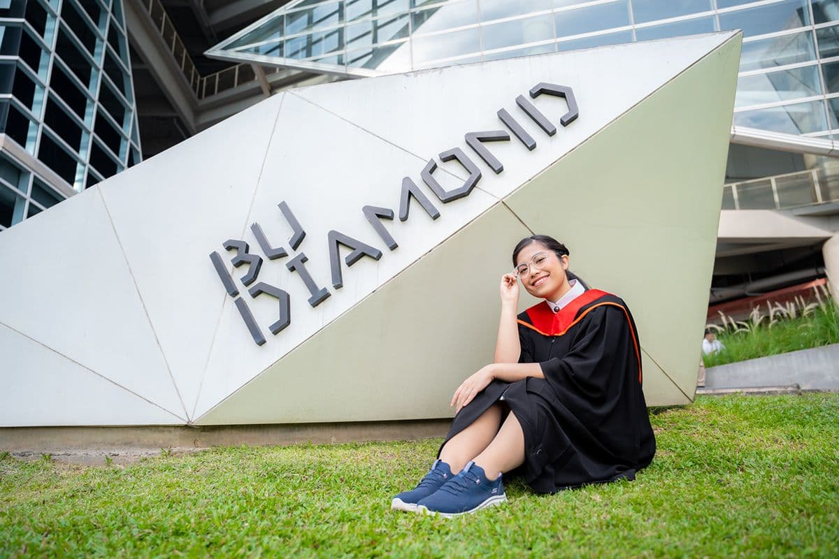 ผลงานรับปริญญา โดย FUNFUNPHOTO ภาพที่ 5