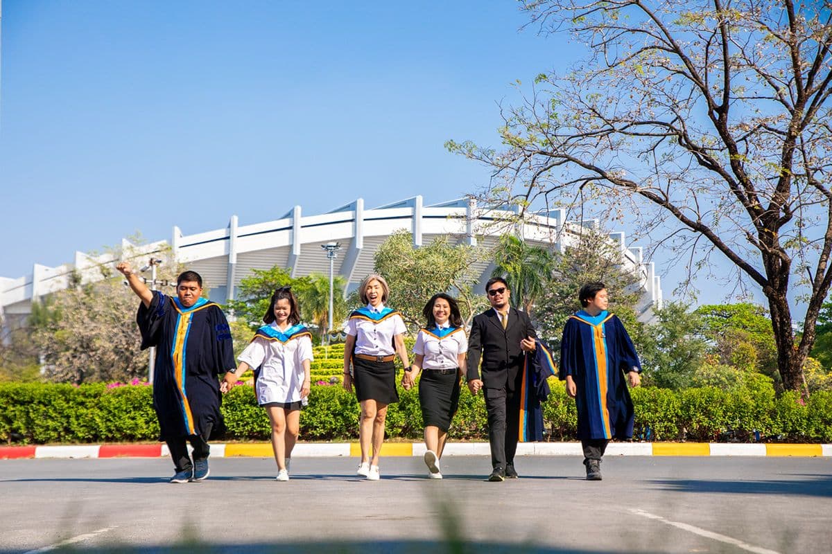 ผลงานรับปริญญา โดย FUNFUNPHOTO ภาพที่ 15