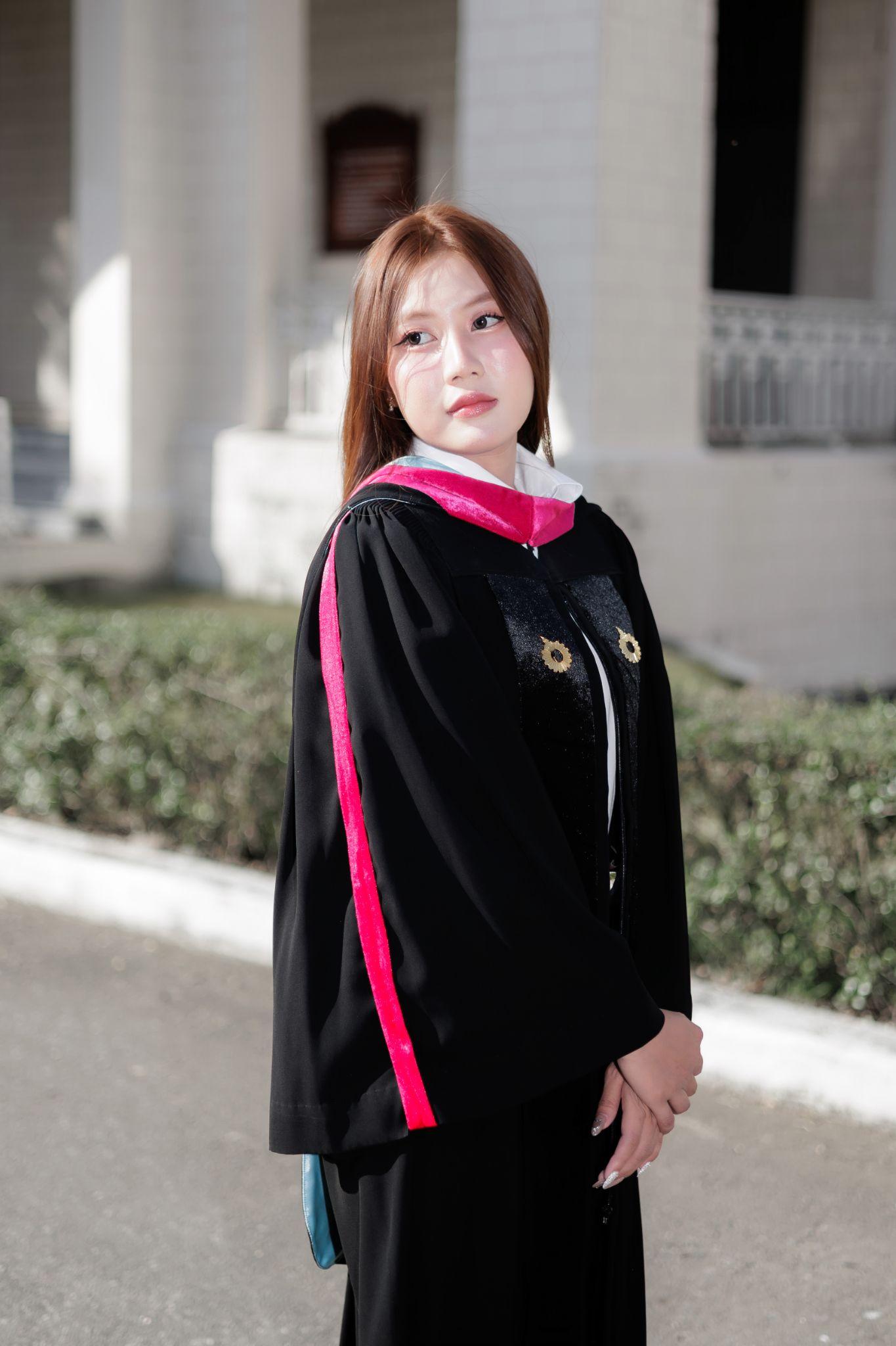 ผลงานรับปริญญา โดย aex_snap ภาพที่ 4