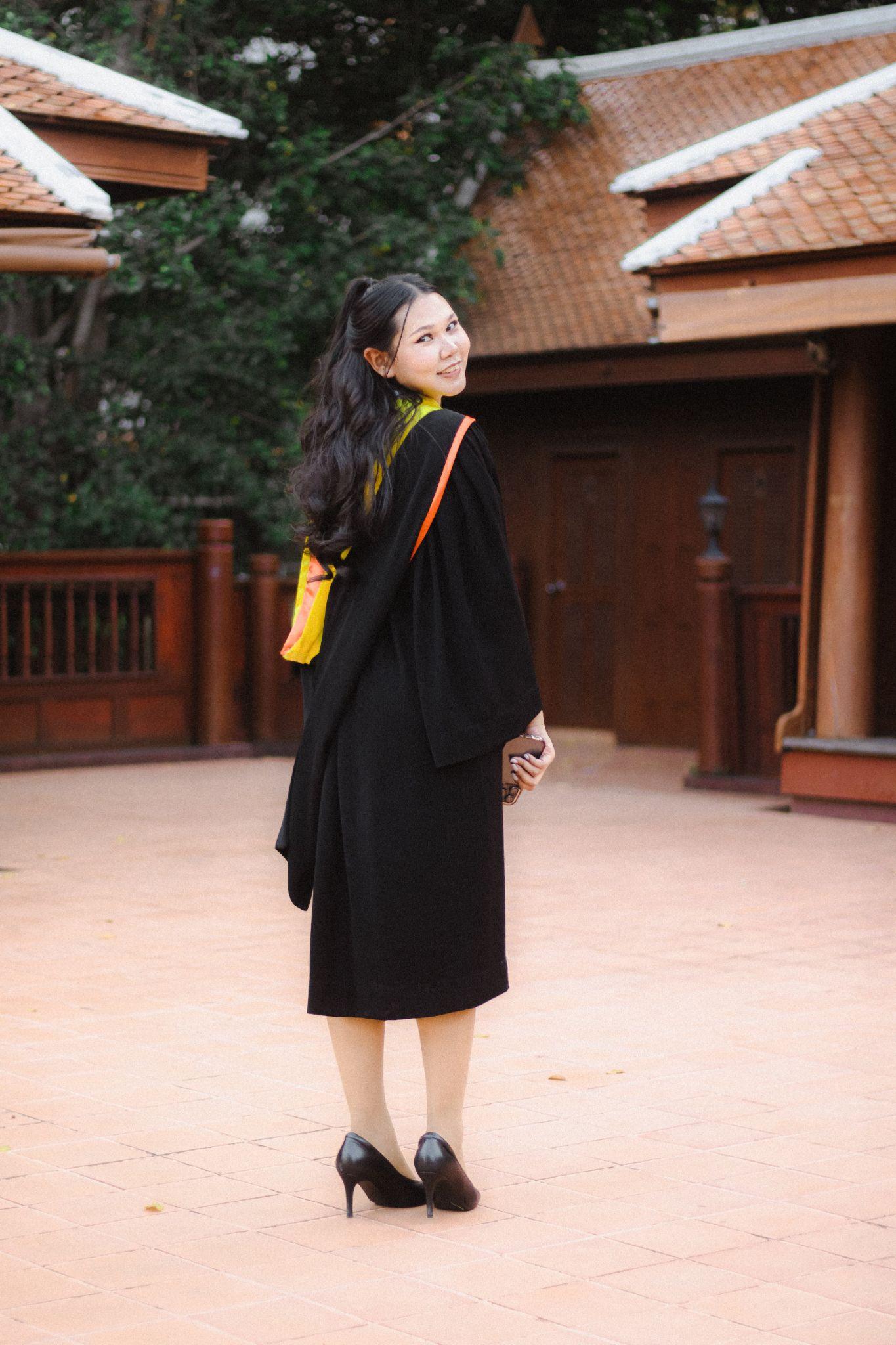 ผลงานรับปริญญา มหาวิทยาลัยกรุงเทพ โดย Captured.in.themoment ภาพที่ 11