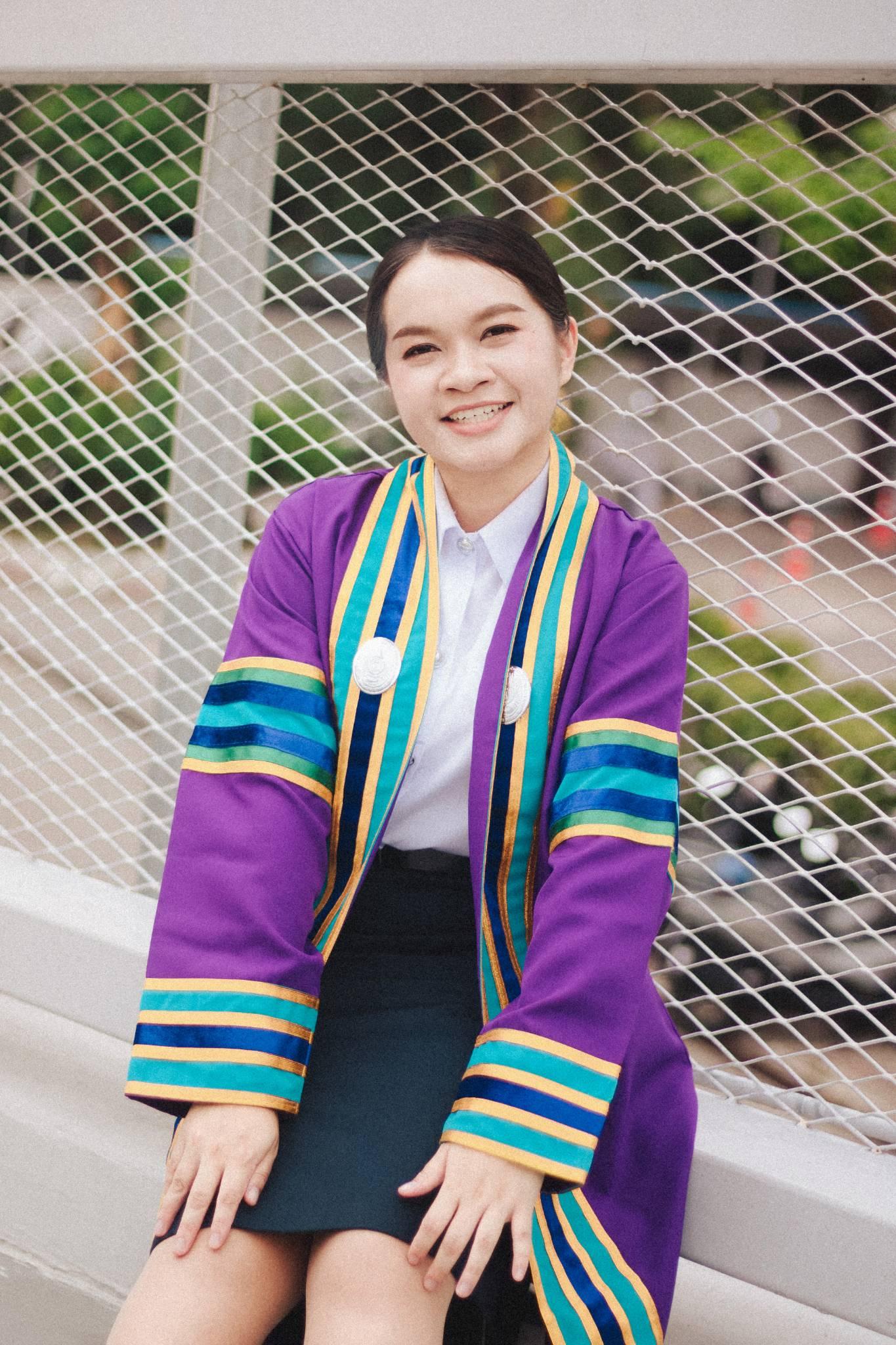 ผลงานรับปริญญา โดย Captured.in.themoment ภาพที่ 17