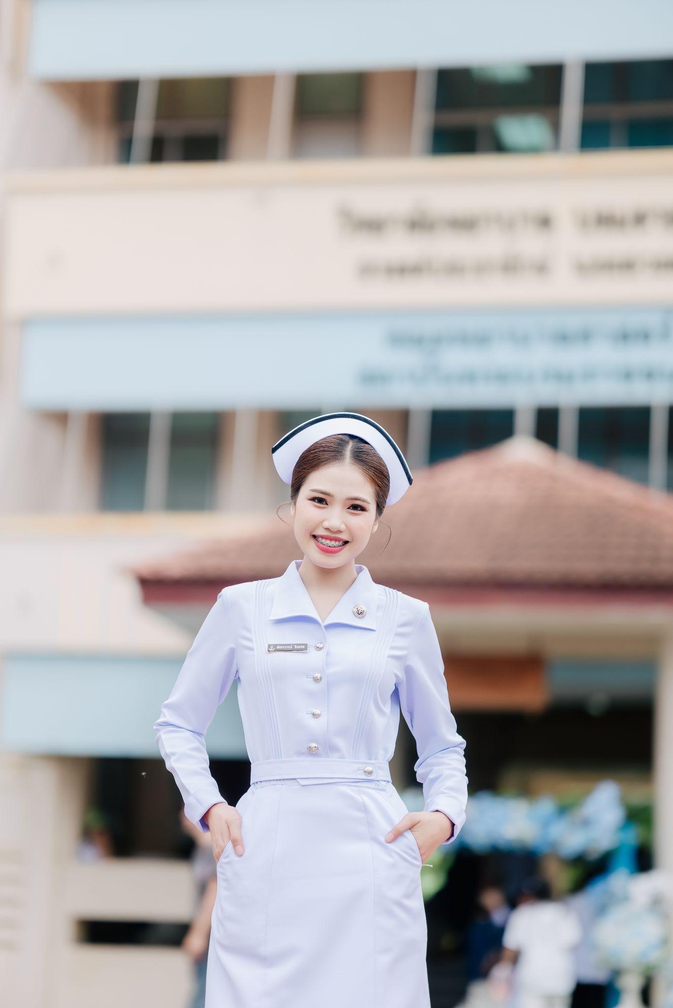 ผลงานรับปริญญา สถาบันพระบรมราชชนก โดย 28September ภาพที่ 11