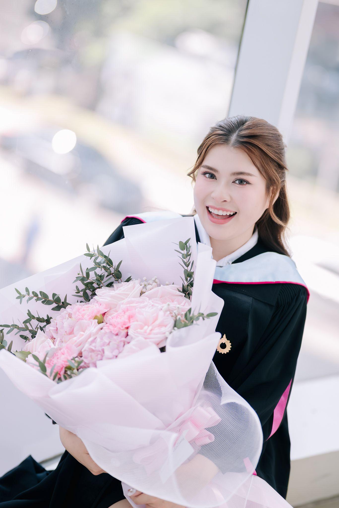 ผลงานรับปริญญา มหาวิทยาลัยรังสิต โดย 28September ภาพที่ 10