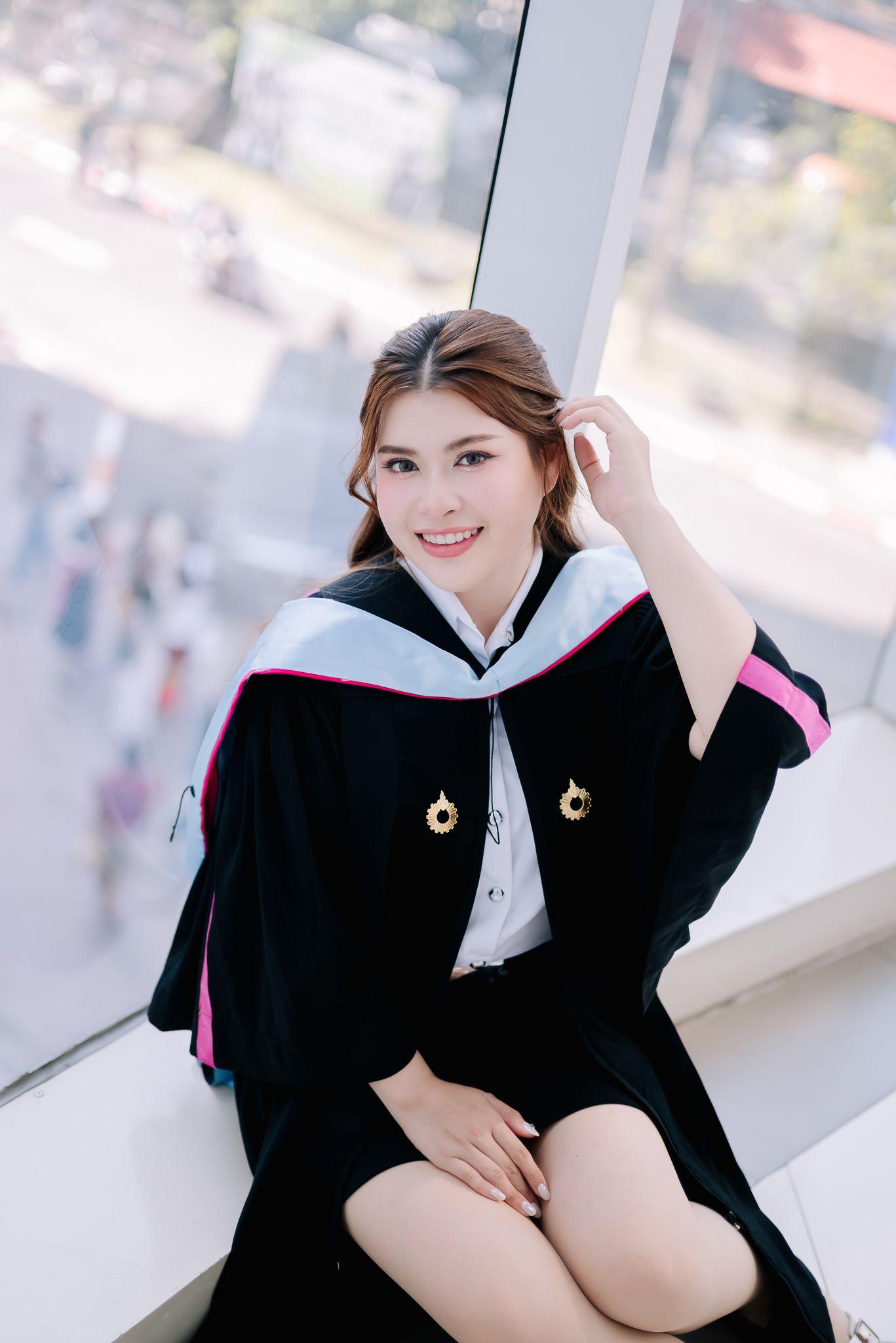 ผลงานรับปริญญา มหาวิทยาลัยรังสิต โดย 28September ภาพที่ 7