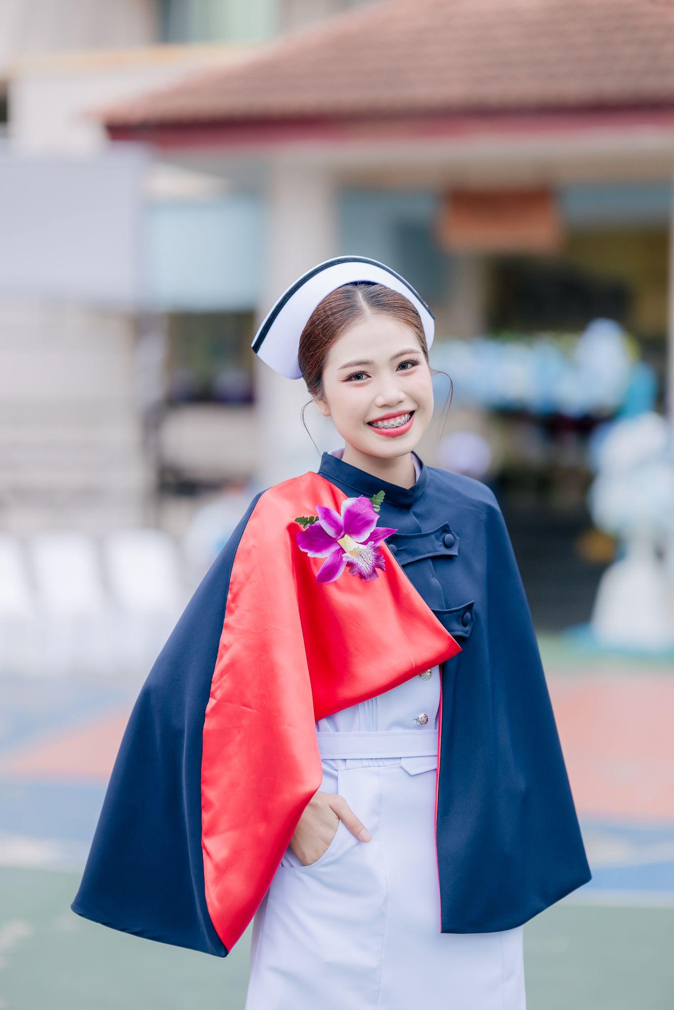 ผลงานรับปริญญา สถาบันพระบรมราชชนก โดย 28September ภาพที่ 14