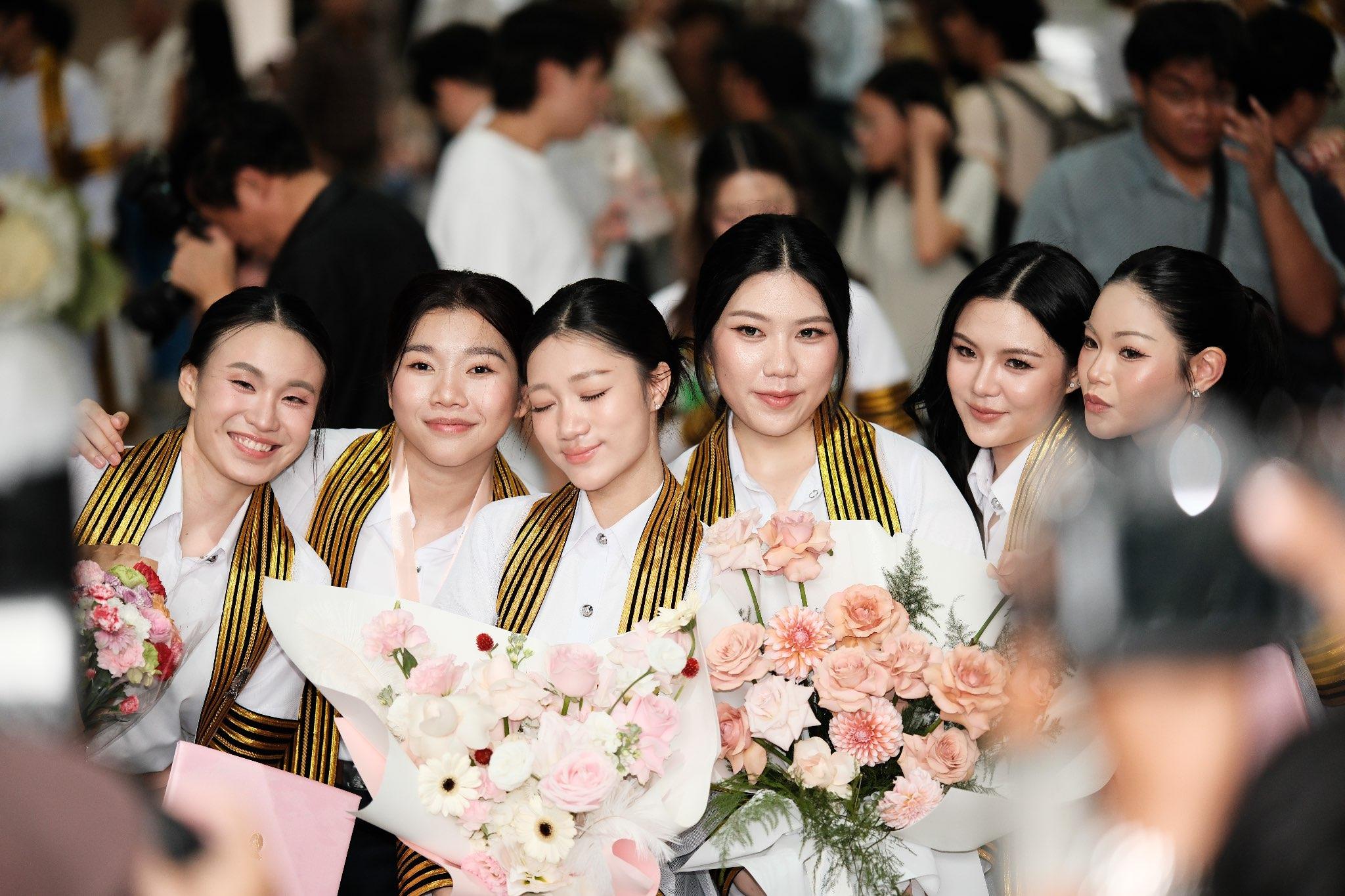 ผลงานรับปริญญา โดย Puterpryin ภาพที่ 6