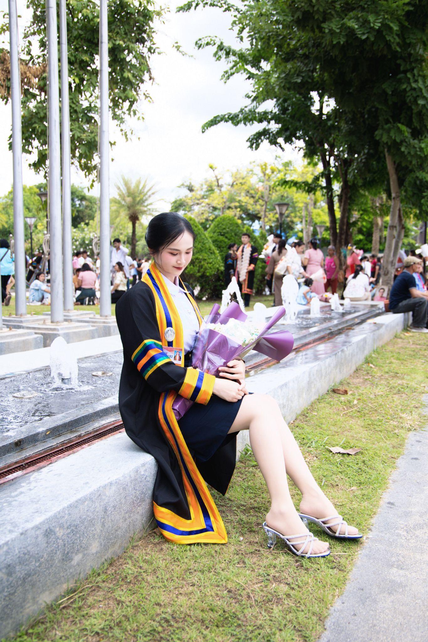 ผลงานรับปริญญา มหาวิทยาลัยราชภัฏนครปฐม โดย pw_lenses ภาพที่ 1