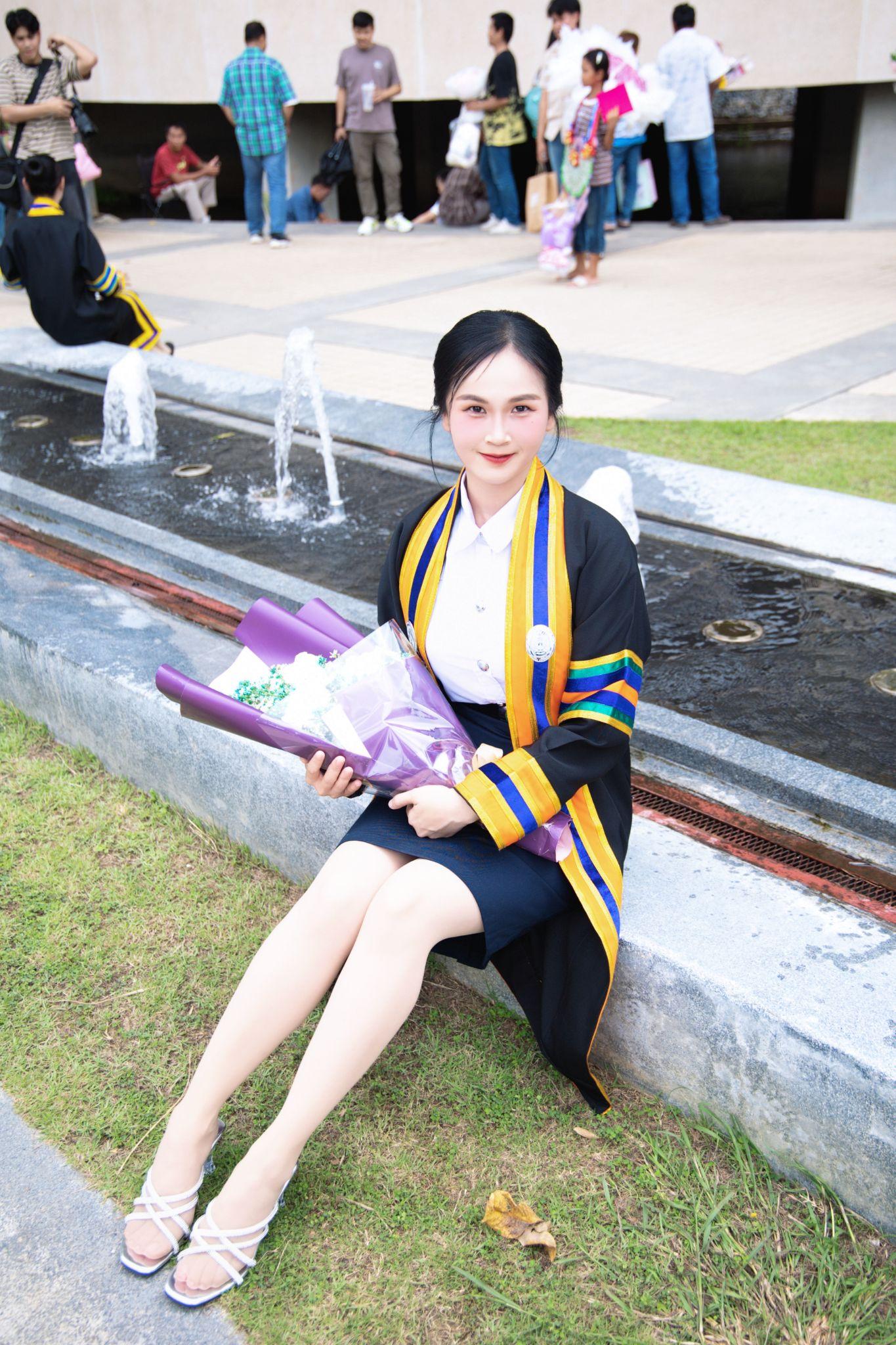 ผลงานรับปริญญา มหาวิทยาลัยราชภัฏนครปฐม โดย pw_lenses ภาพที่ 4