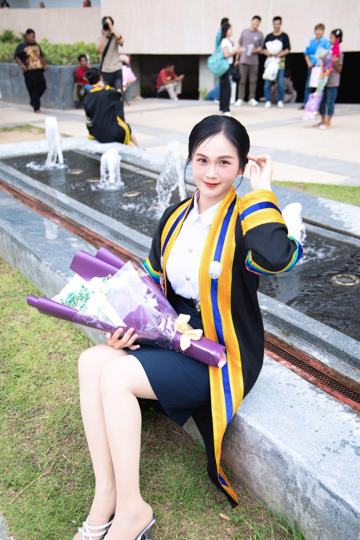 ผลงานรับปริญญา มหาวิทยาลัยราชภัฏนครปฐม โดย pw_lenses ภาพที่ 3