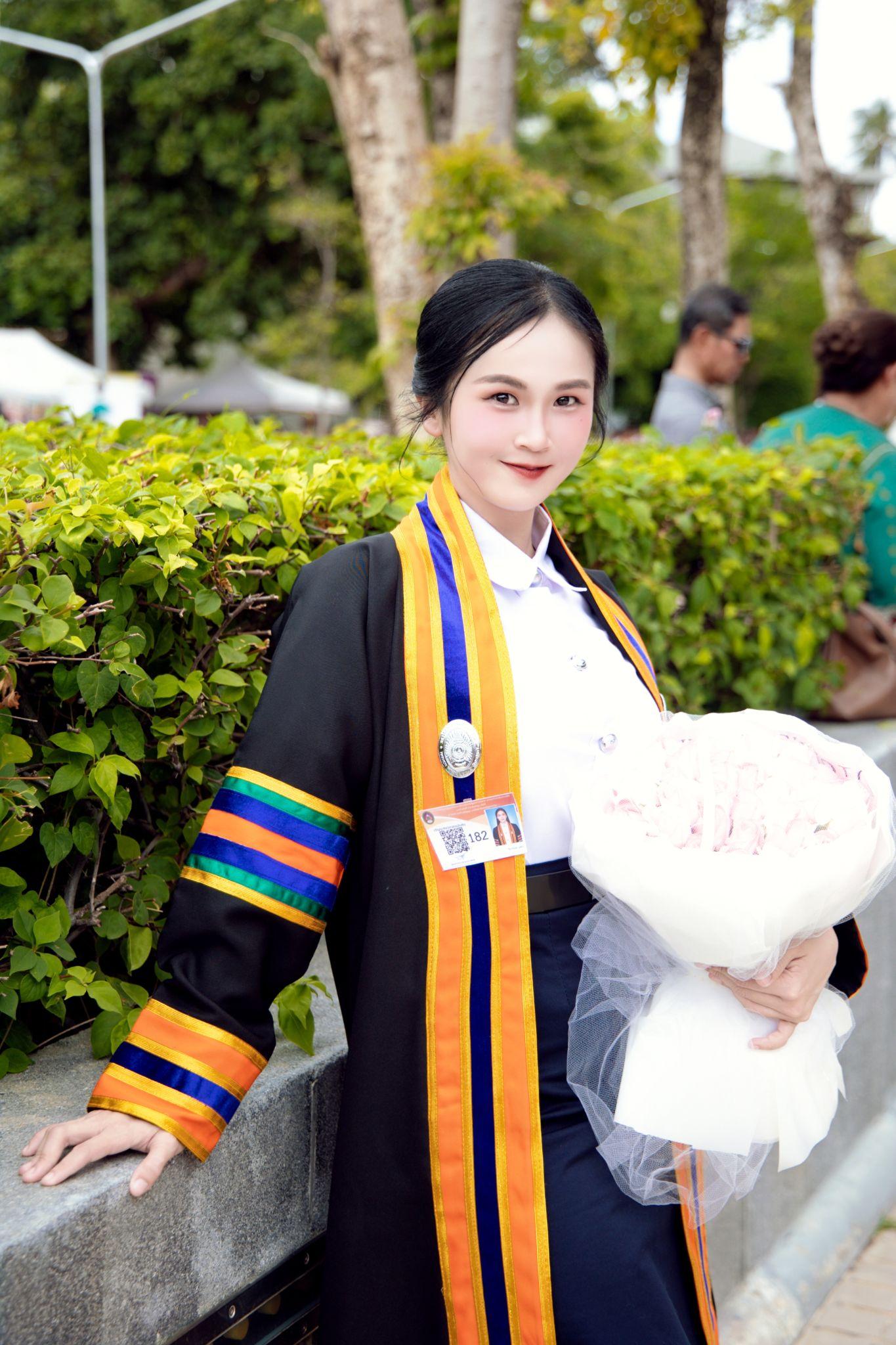 ผลงานรับปริญญา มหาวิทยาลัยราชภัฏนครปฐม โดย pw_lenses ภาพที่ 5