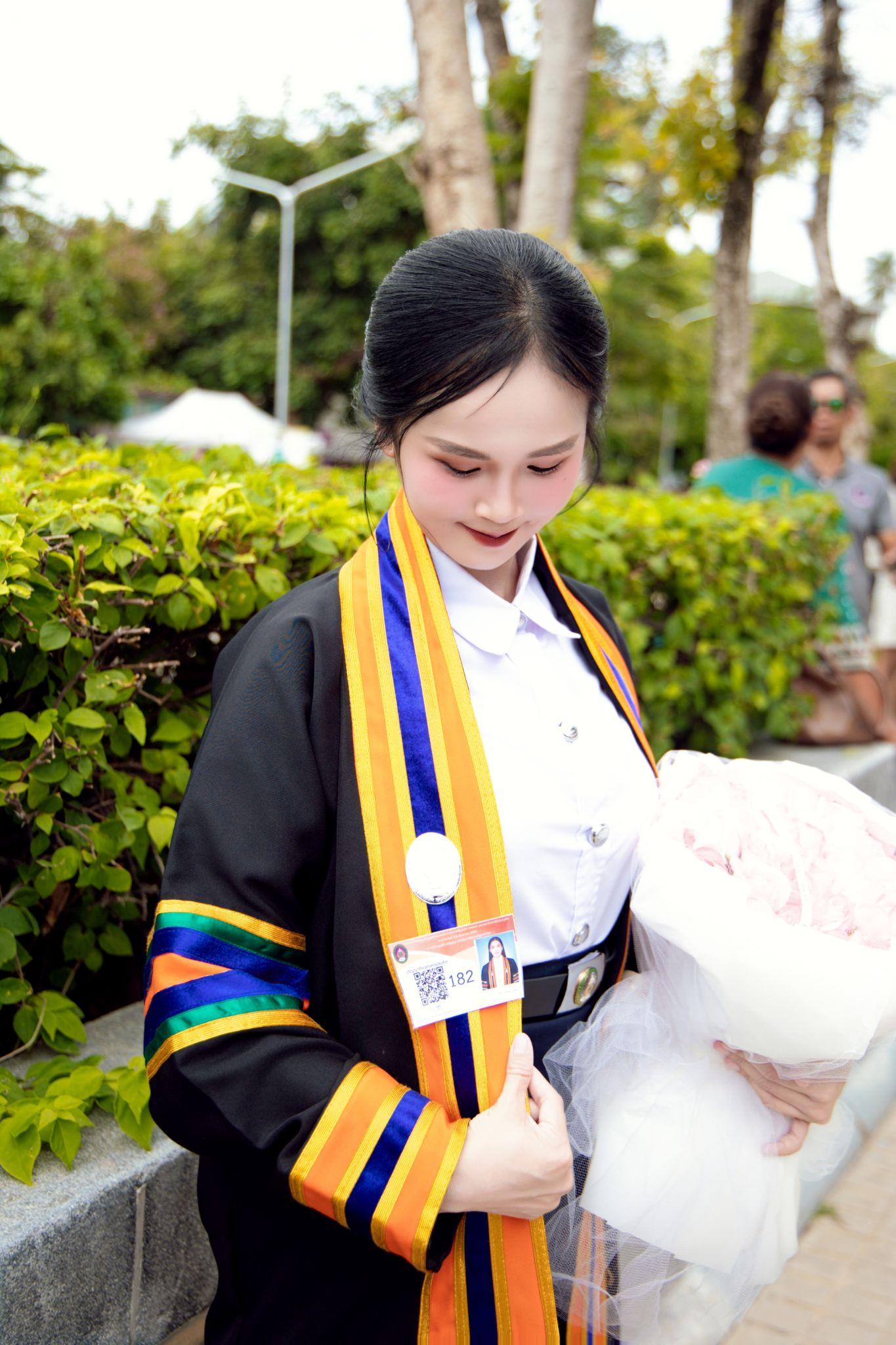 ผลงานรับปริญญา มหาวิทยาลัยราชภัฏนครปฐม โดย pw_lenses ภาพที่ 6