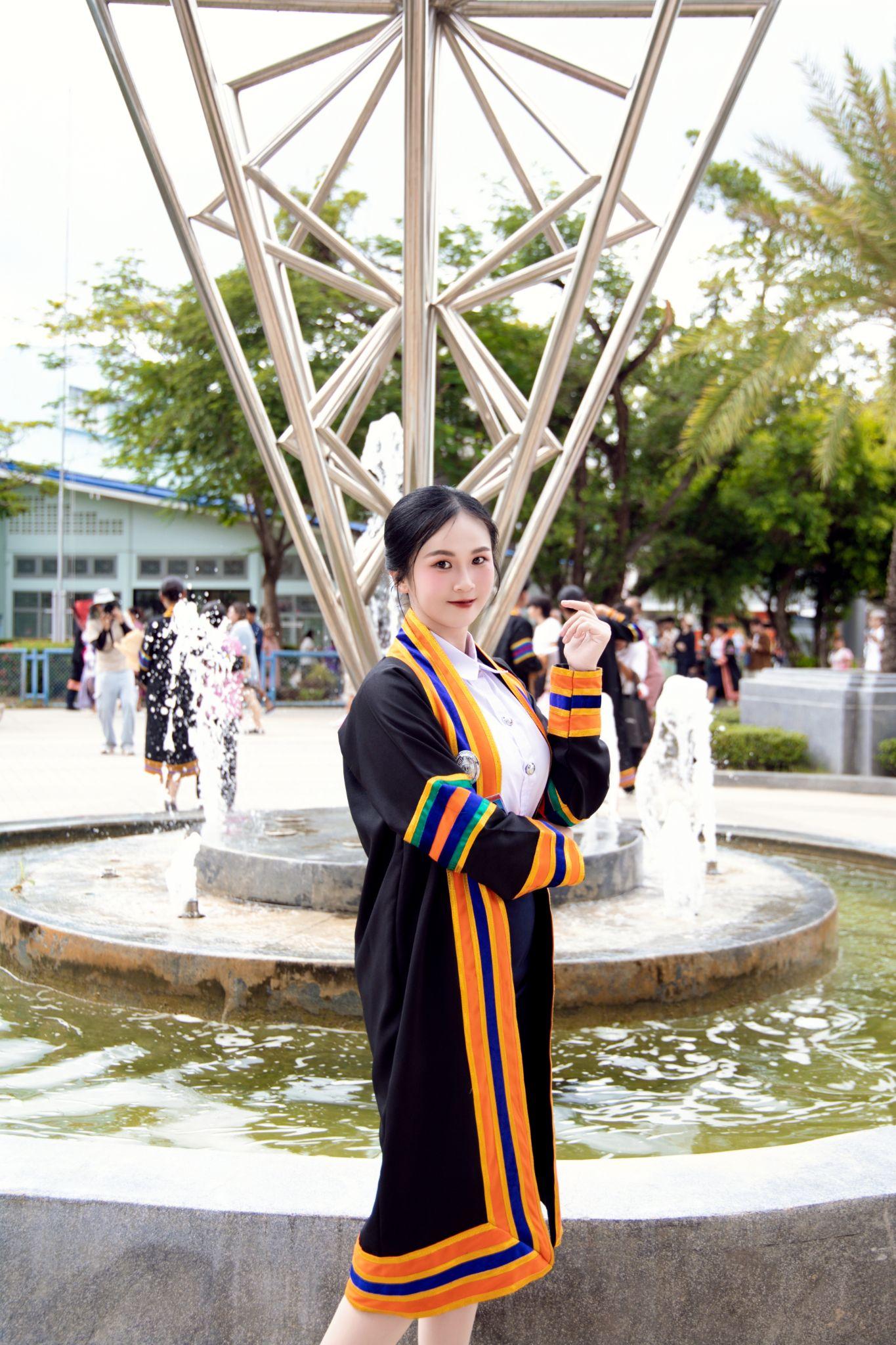 ผลงานรับปริญญา มหาวิทยาลัยราชภัฏนครปฐม โดย pw_lenses ภาพที่ 17
