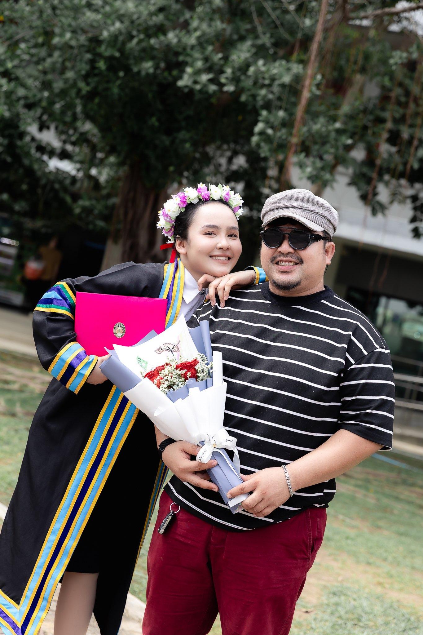 ผลงานรับปริญญา มหาวิทยาลัยราชภัฏนครปฐม โดย ราเชน อย่ารู้มากโฟโต้ ภาพที่ 5