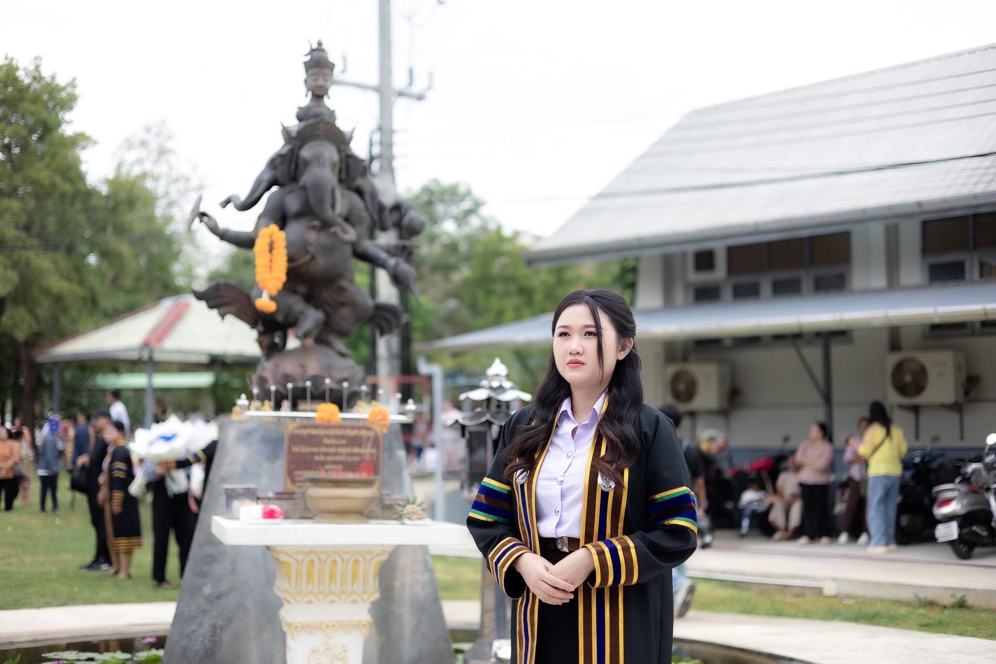 ผลงานรับปริญญา มหาวิทยาลัยราชภัฏกาญจนบุรี โดย ราเชน อย่ารู้มากโฟโต้ ภาพที่ 7