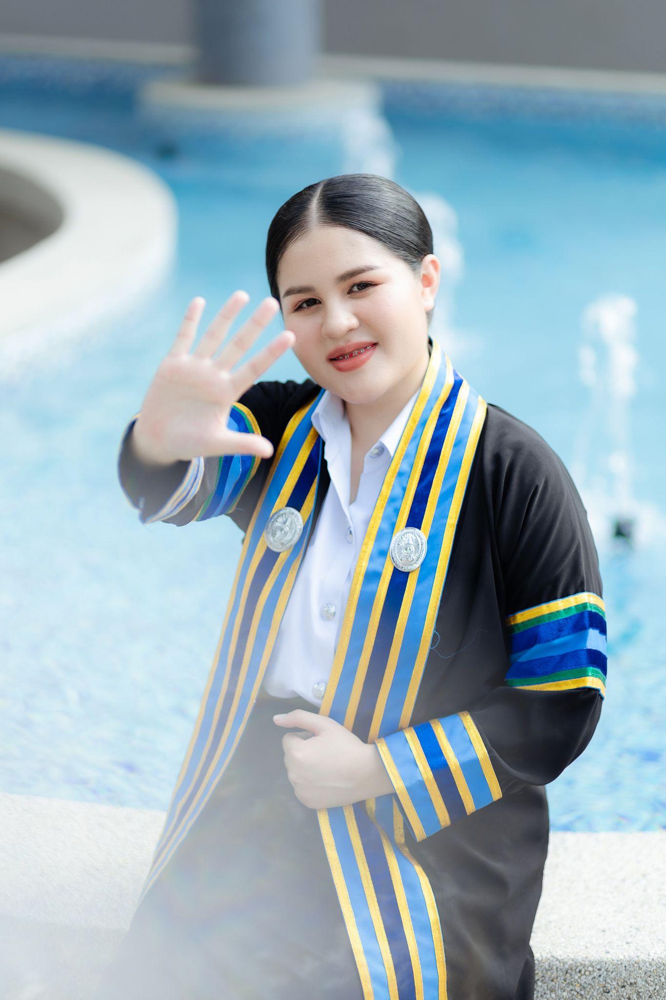 ผลงานรับปริญญา โดย ราเชน อย่ารู้มากโฟโต้ ภาพที่ 4