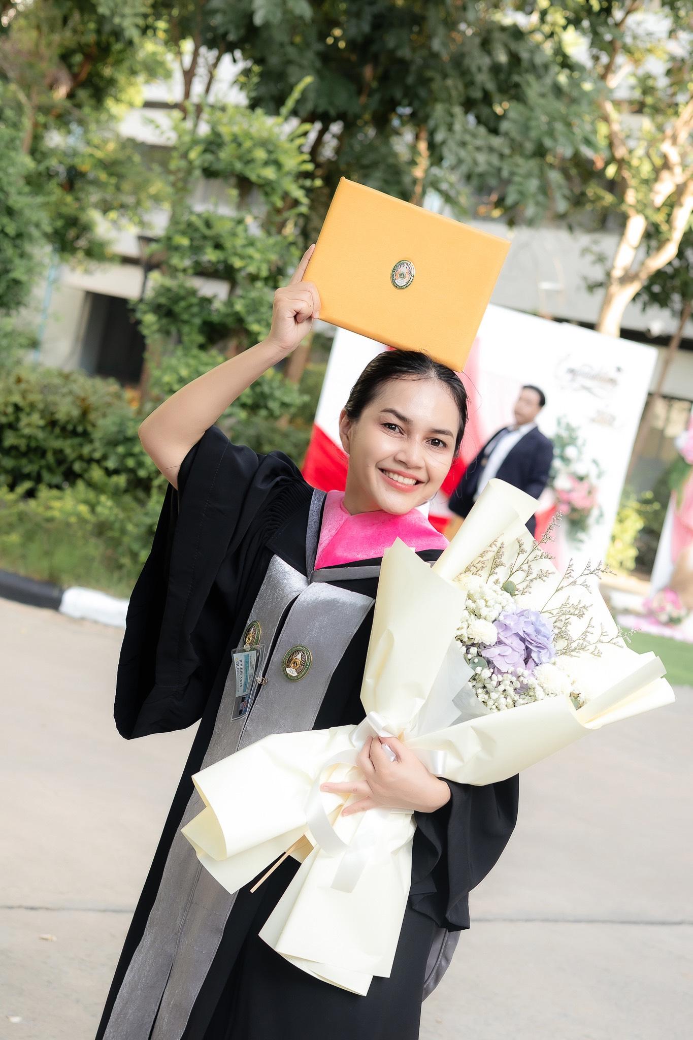 ผลงานรับปริญญา มหาวิทยาลัยราชภัฏนครปฐม โดย ราเชน อย่ารู้มากโฟโต้ ภาพที่ 9