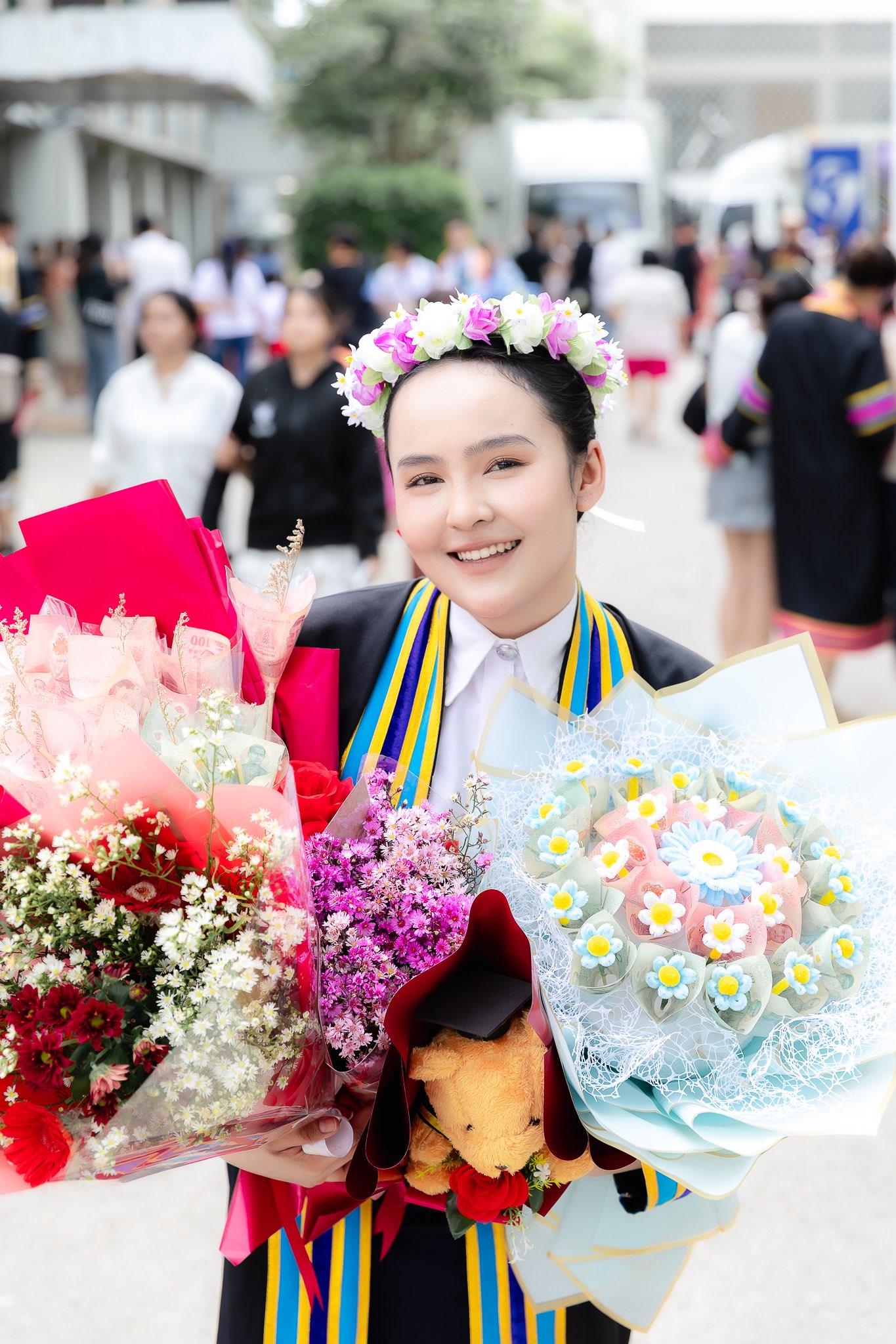 ผลงานรับปริญญา มหาวิทยาลัยราชภัฏนครปฐม โดย ราเชน อย่ารู้มากโฟโต้ ภาพที่ 6