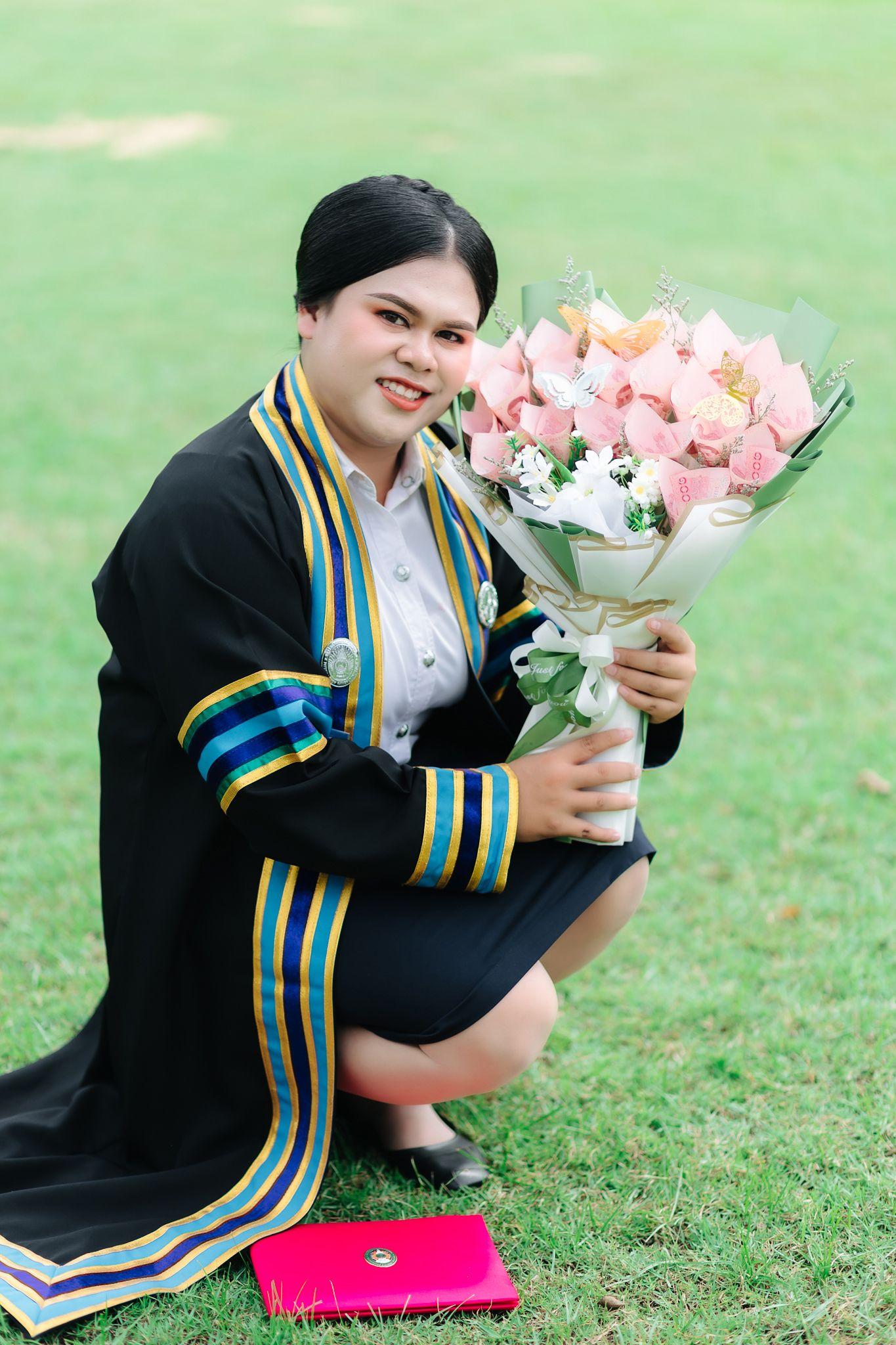 ผลงานรับปริญญา โดย ราเชน อย่ารู้มากโฟโต้ ภาพที่ 12