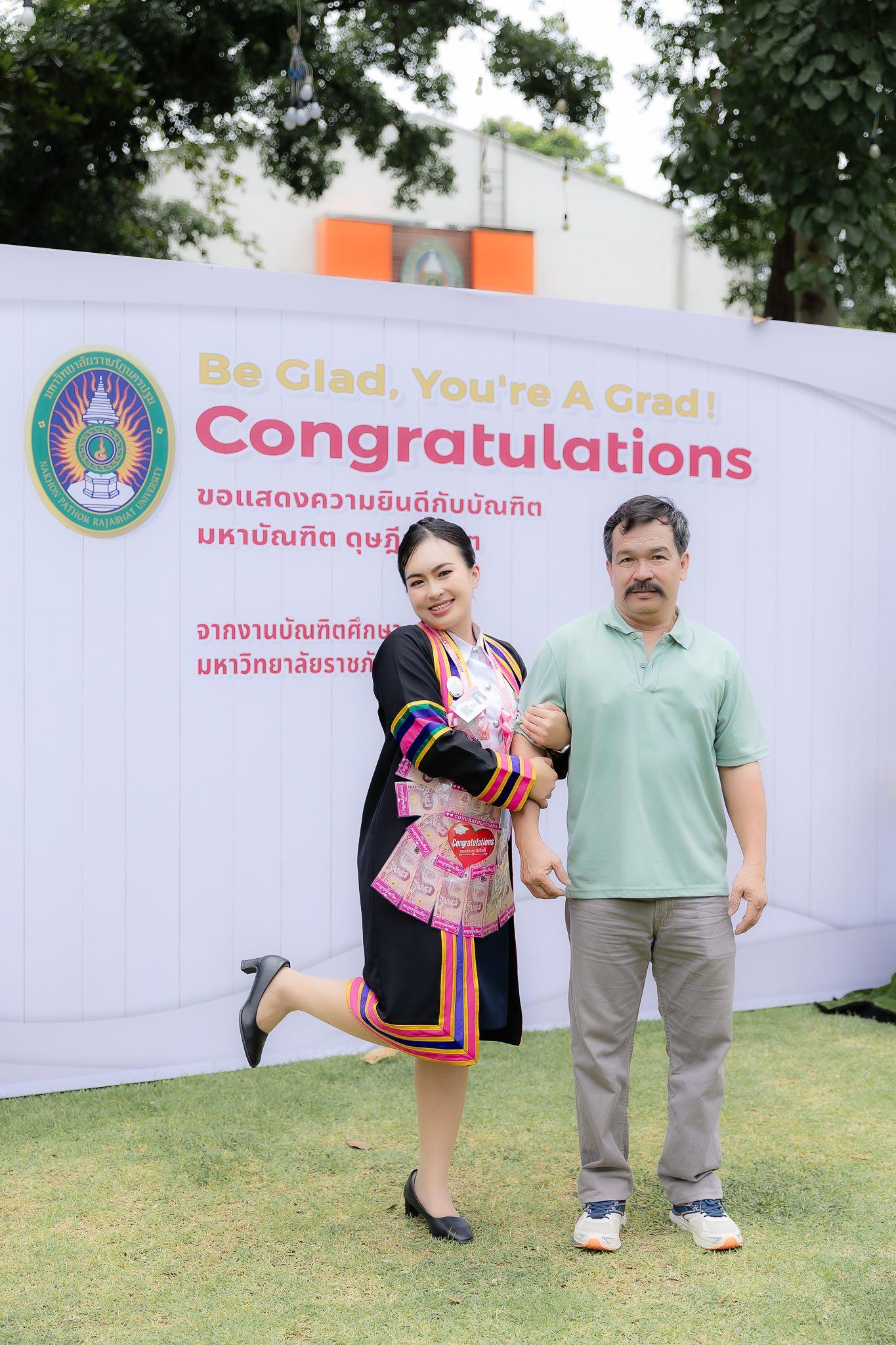 ผลงานรับปริญญา มหาวิทยาลัยราชภัฏนครปฐม โดย ราเชน อย่ารู้มากโฟโต้ ภาพที่ 19