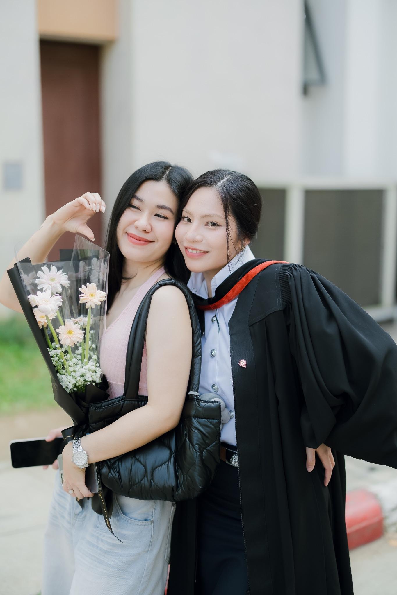ผลงานรับปริญญา มหาวิทยาลัยศิลปากร โดย SRKob photographer ภาพที่ 9