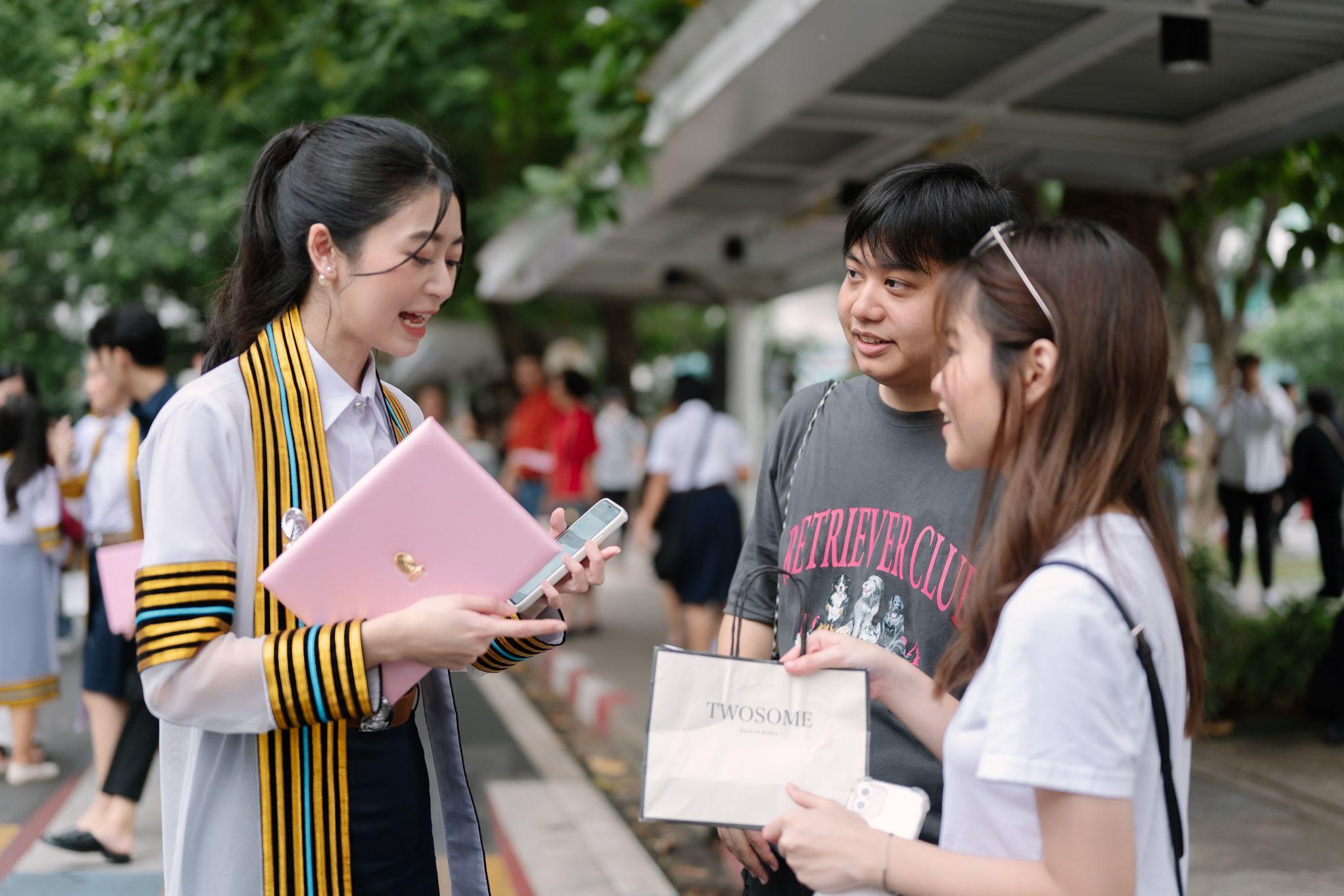ผลงานรับปริญญา จุฬาลงกรณ์มหาวิทยาลัย โดย chatchawarnphoto ภาพที่ 5