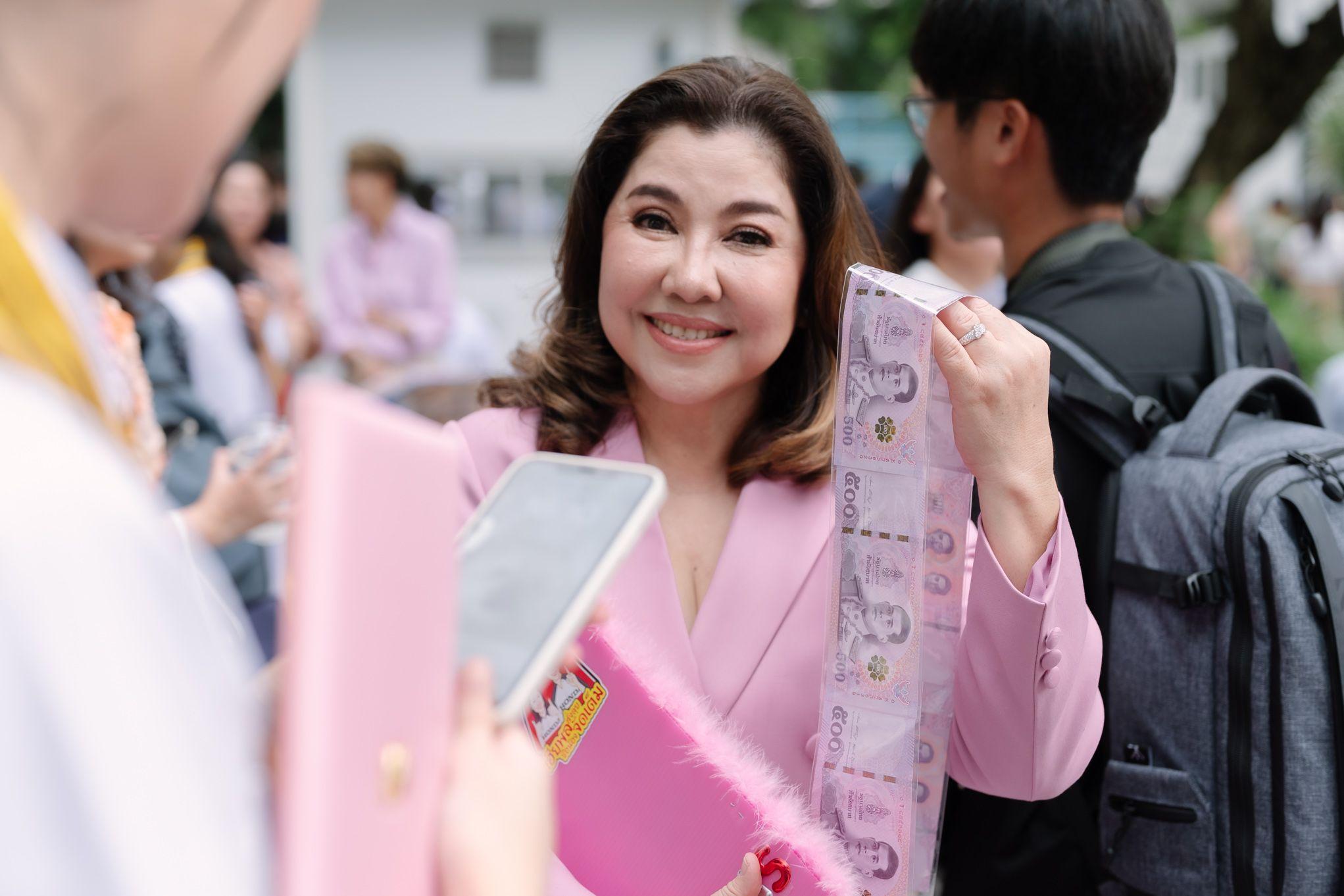 ผลงานรับปริญญา จุฬาลงกรณ์มหาวิทยาลัย โดย chatchawarnphoto ภาพที่ 10