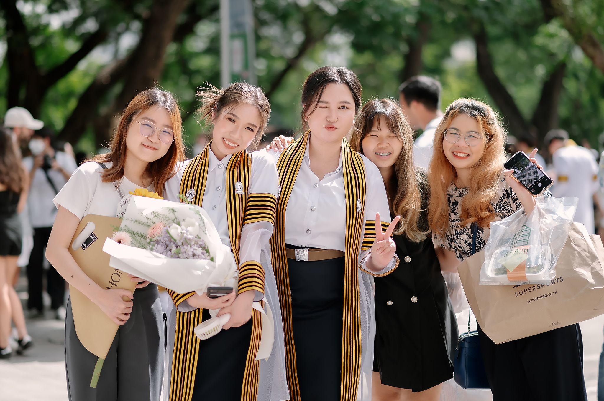 ผลงานรับปริญญา จุฬาลงกรณ์มหาวิทยาลัย โดย chatchawarnphoto ภาพที่ 14