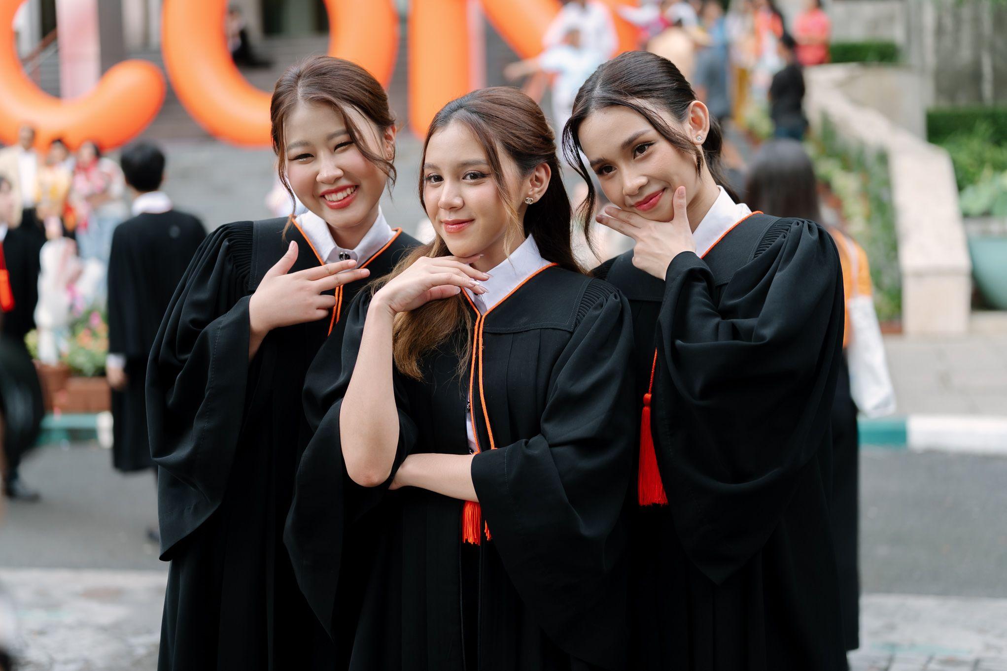 ผลงานรับปริญญา มหาวิทยาลัยเกษตรศาสตร์ โดย chatchawarnphoto ภาพที่ 8