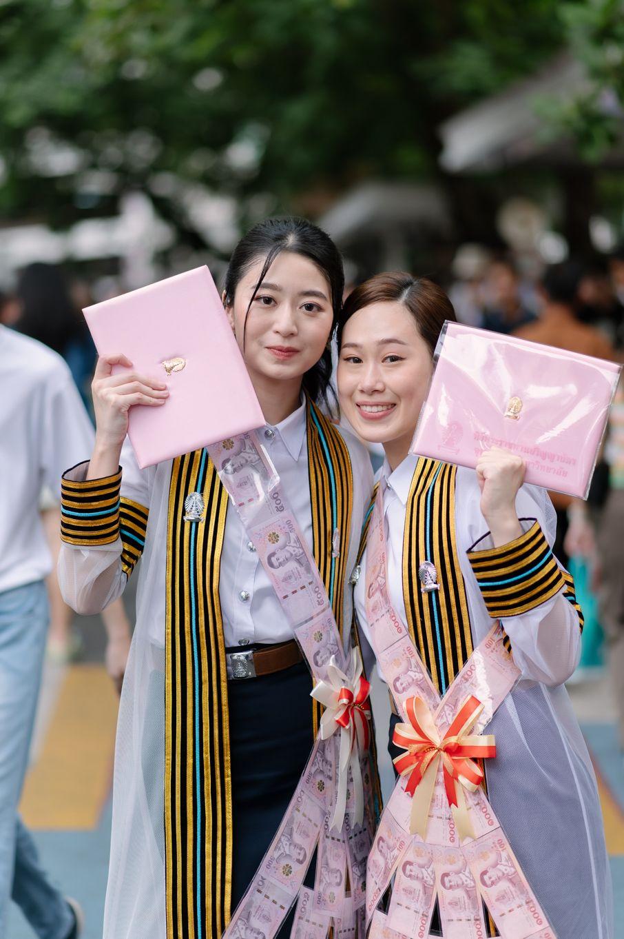ผลงานรับปริญญา จุฬาลงกรณ์มหาวิทยาลัย โดย chatchawarnphoto ภาพที่ 18
