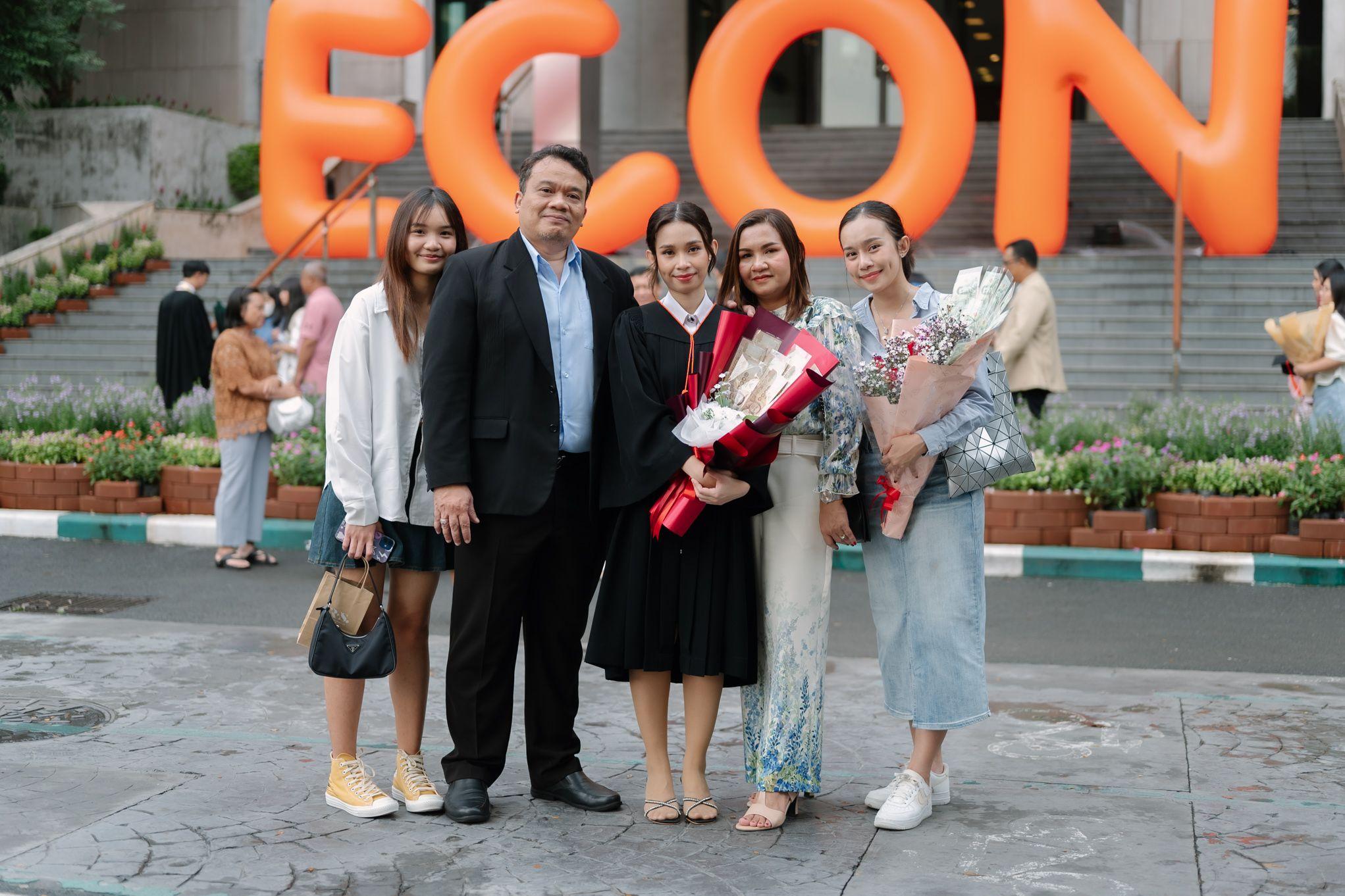 ผลงานรับปริญญา มหาวิทยาลัยเกษตรศาสตร์ โดย chatchawarnphoto ภาพที่ 5