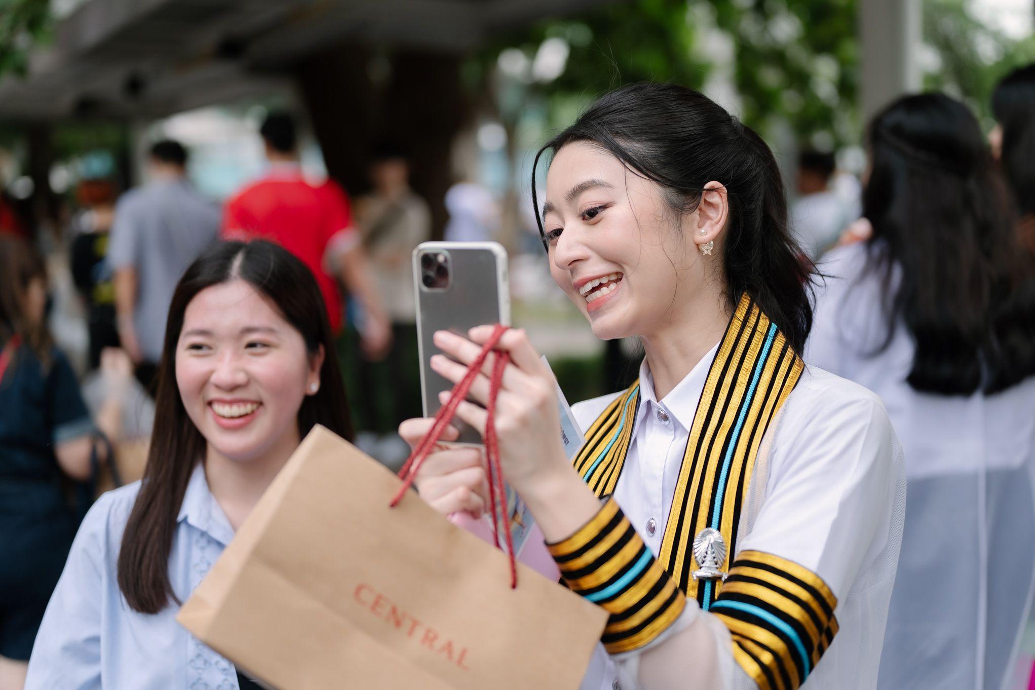 ผลงานรับปริญญา จุฬาลงกรณ์มหาวิทยาลัย โดย chatchawarnphoto ภาพที่ 8